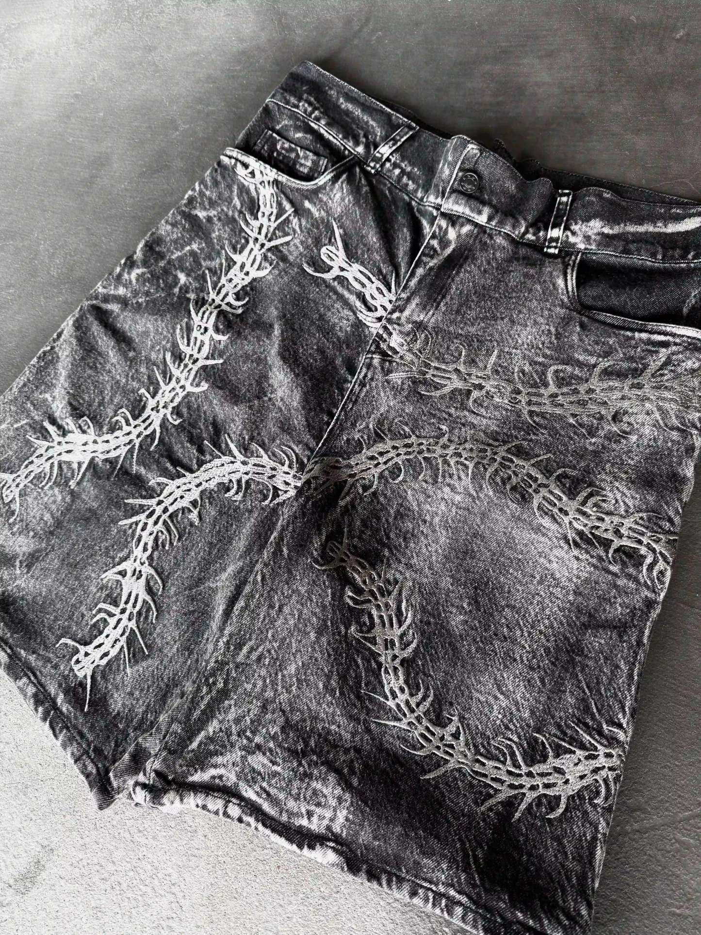 “Ghoul” Jorts-IYAMIUIO