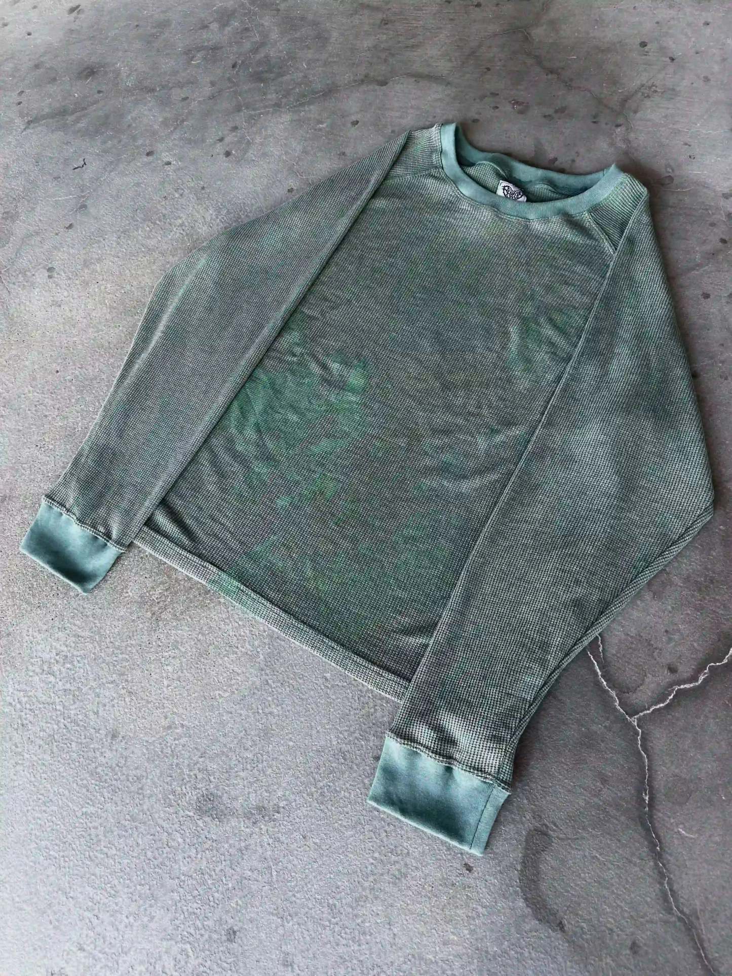 "Ghoul" Long-Sleeve (Olive Green)-IYAMIUIO