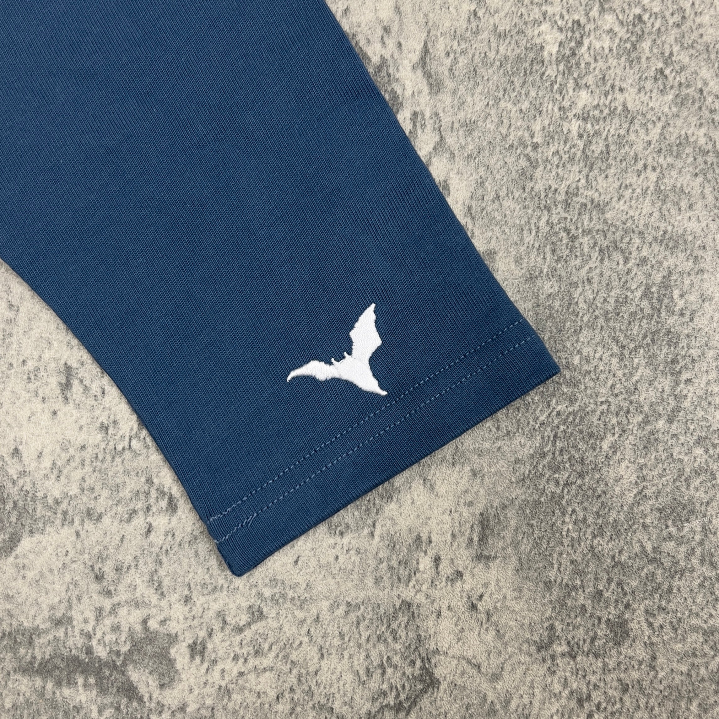 ICE CASTLE LONG SLEEVE (COBALT)-IYAMIUIO