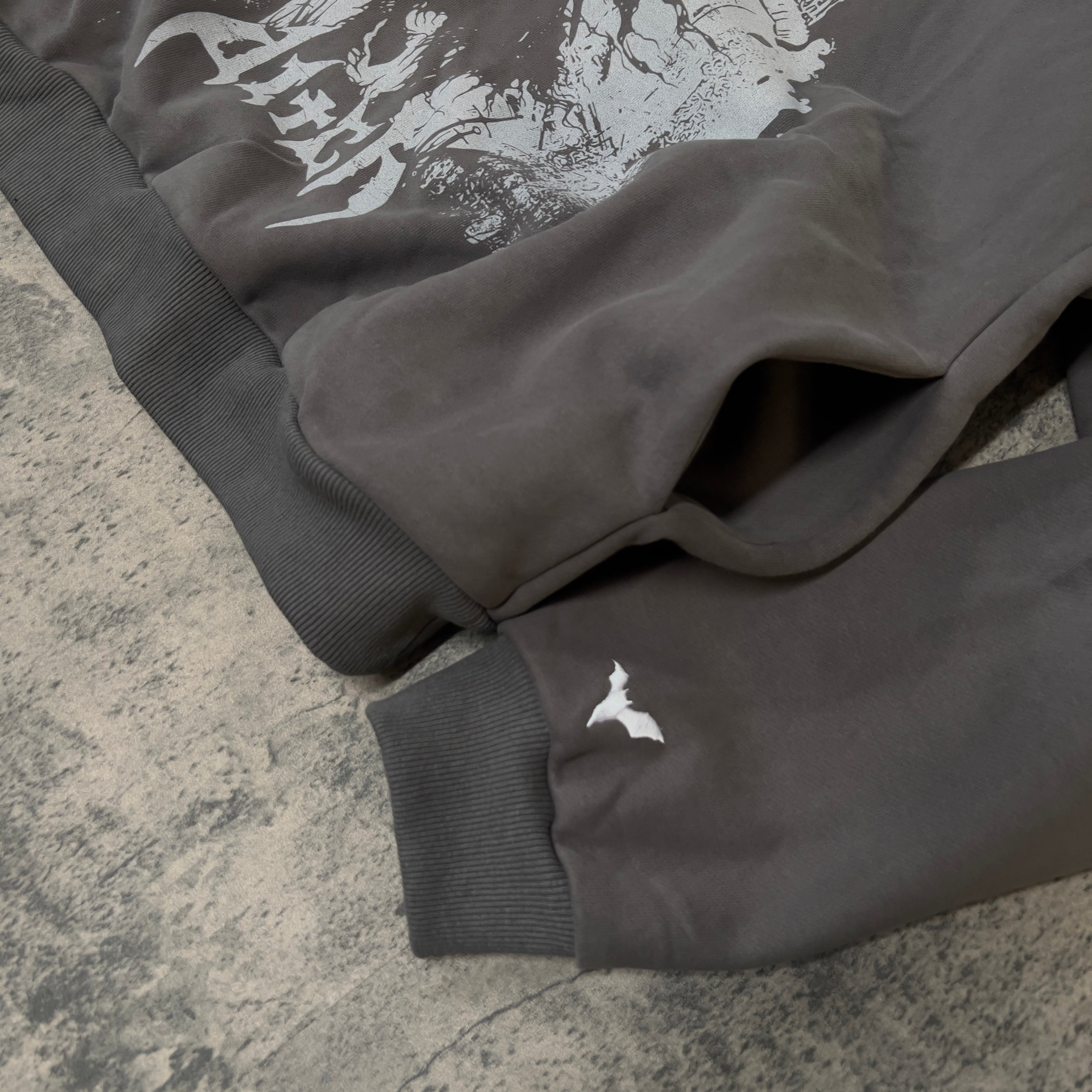 WARDEN PULLOVER (CEMENT)-IYAMIUIO