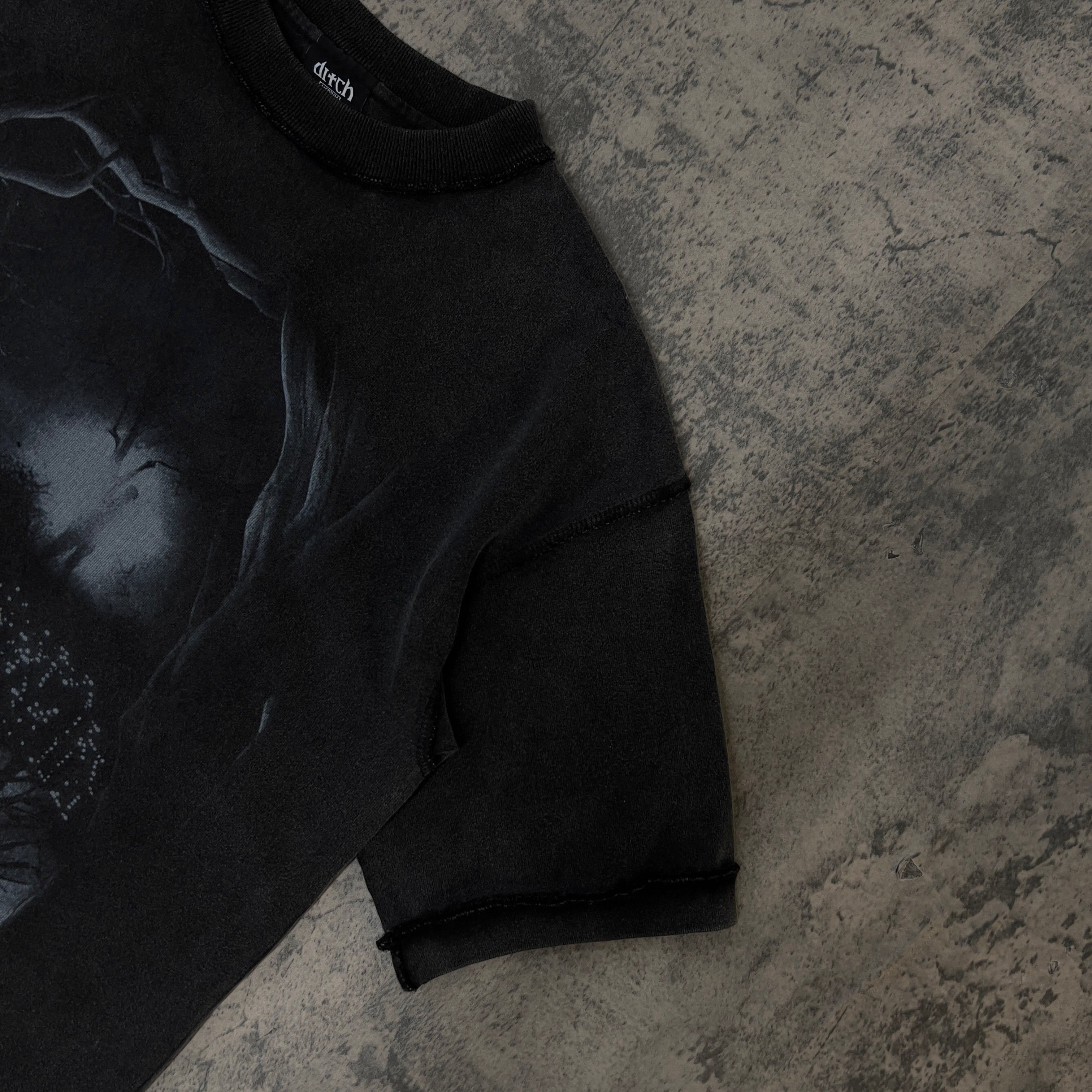 FIREFLY TEE (COAL)-IYAMIUIO