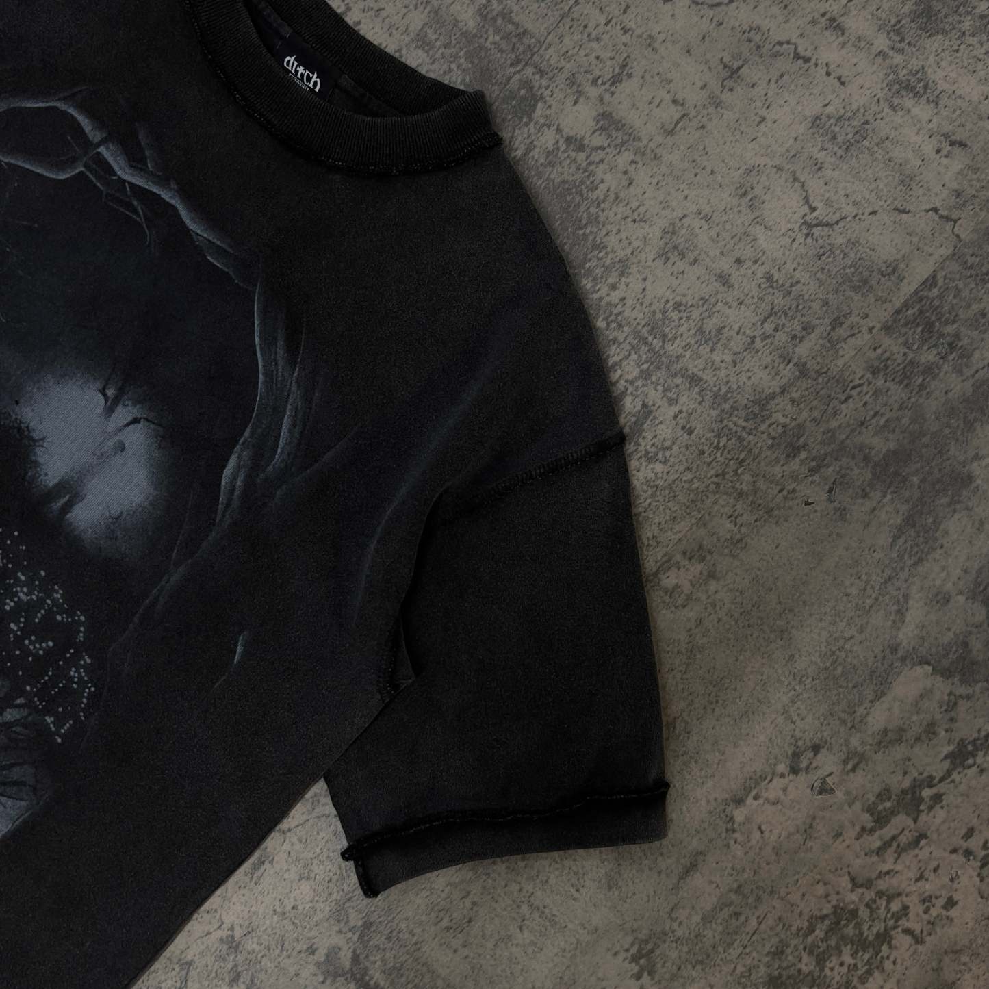 FIREFLY TEE (COAL)-IYAMIUIO