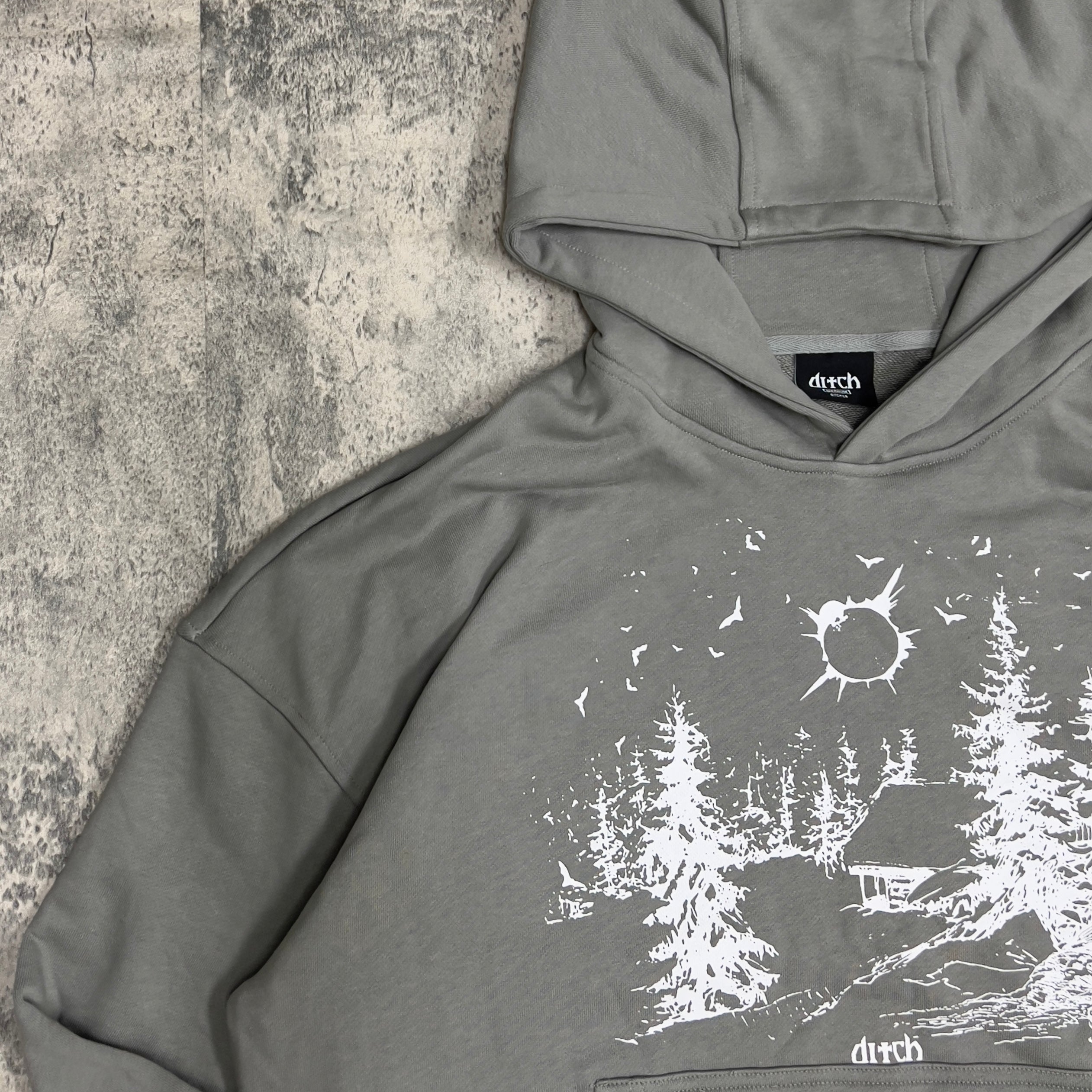 CABIN PULLOVER (CEMENT)-IYAMIUIO