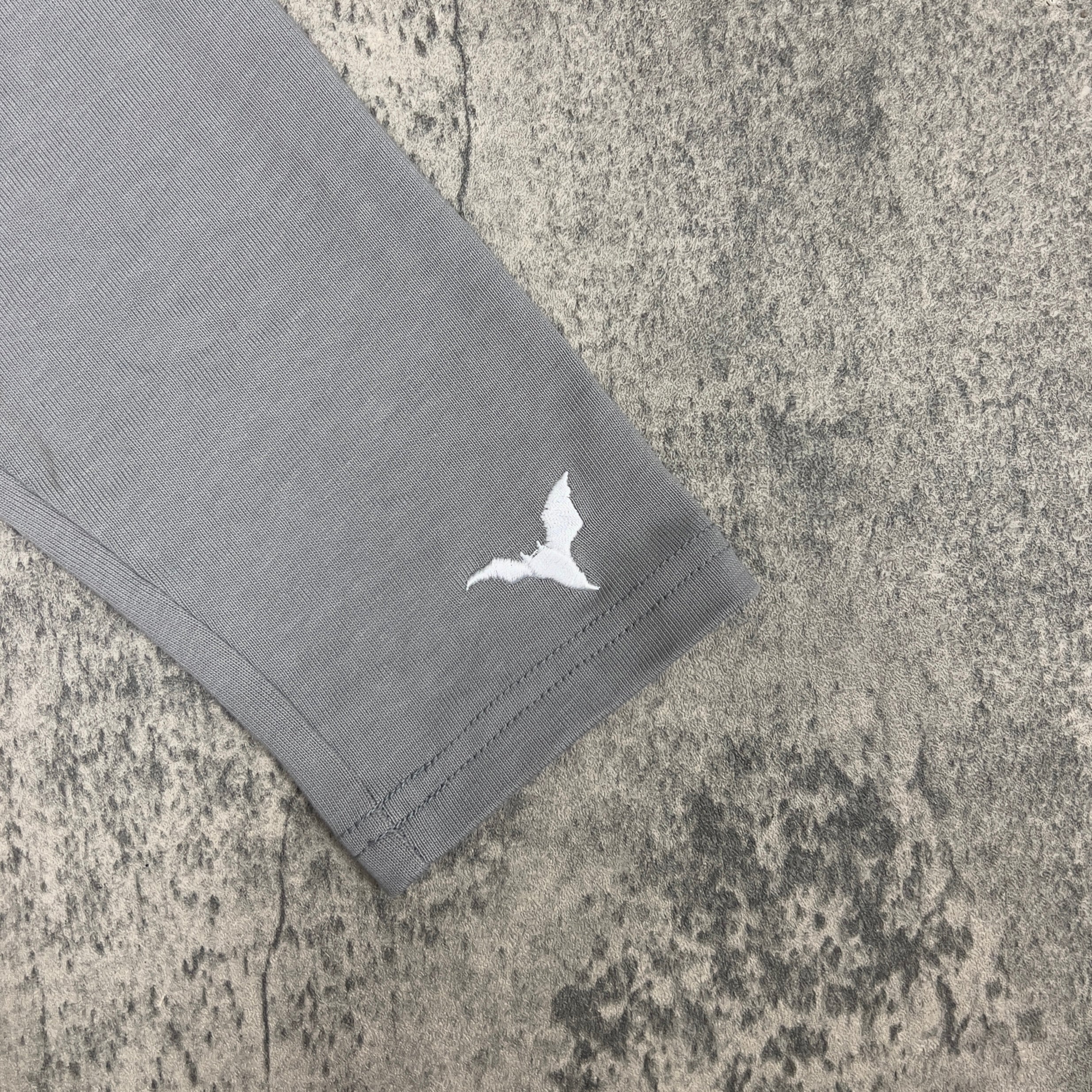 ICE CASTLE LONG SLEEVE (IVORY)-IYAMIUIO