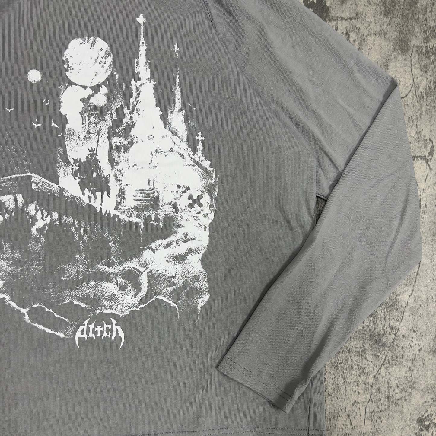 ICE CASTLE LONG SLEEVE (IVORY)-IYAMIUIO