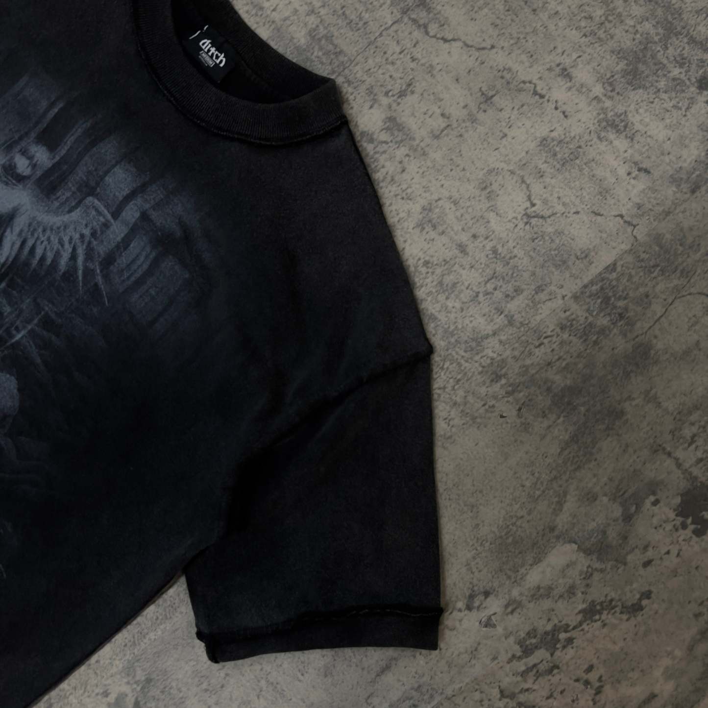 ANGEL TEE (COAL)-IYAMIUIO