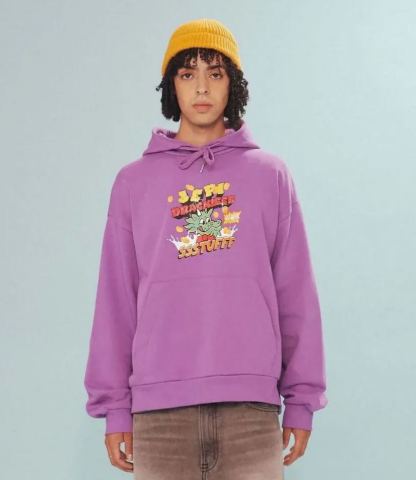 This hoodie is a surprise package! Only needs a snip ✂️