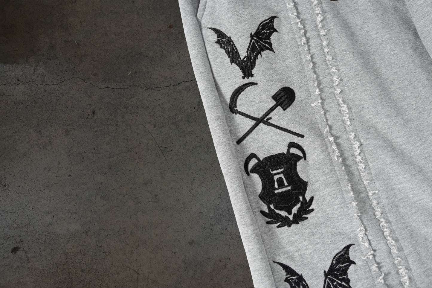 PATCHED SWEATS (HEATHER GREY)-IYAMIUIO