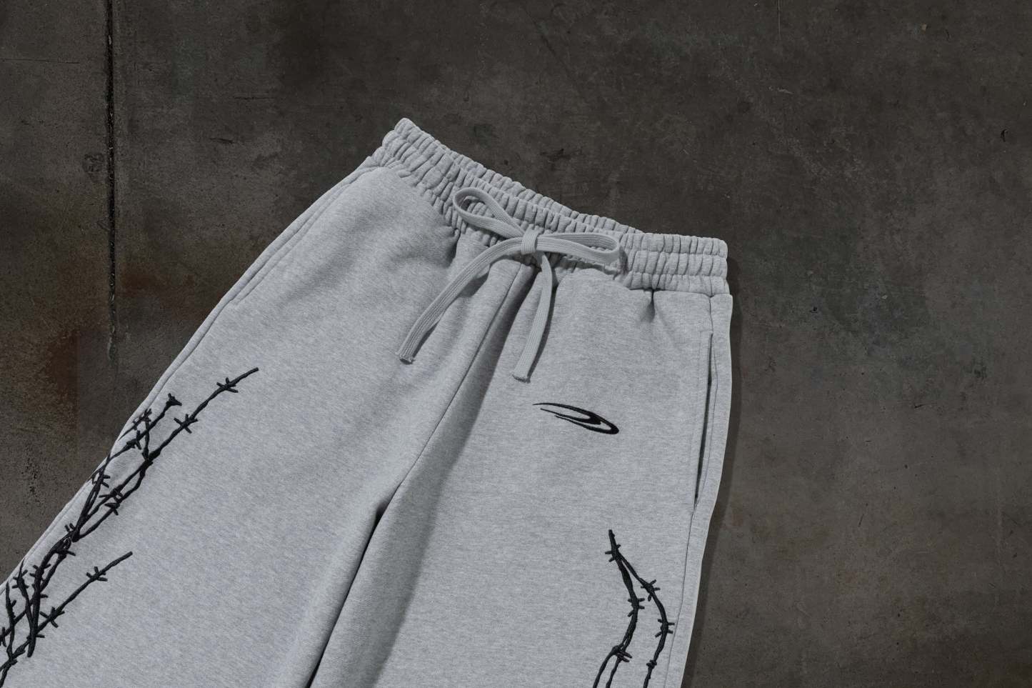 ATHLETIC BARBED SWEATS (HEATHER GREY)-IYAMIUIO