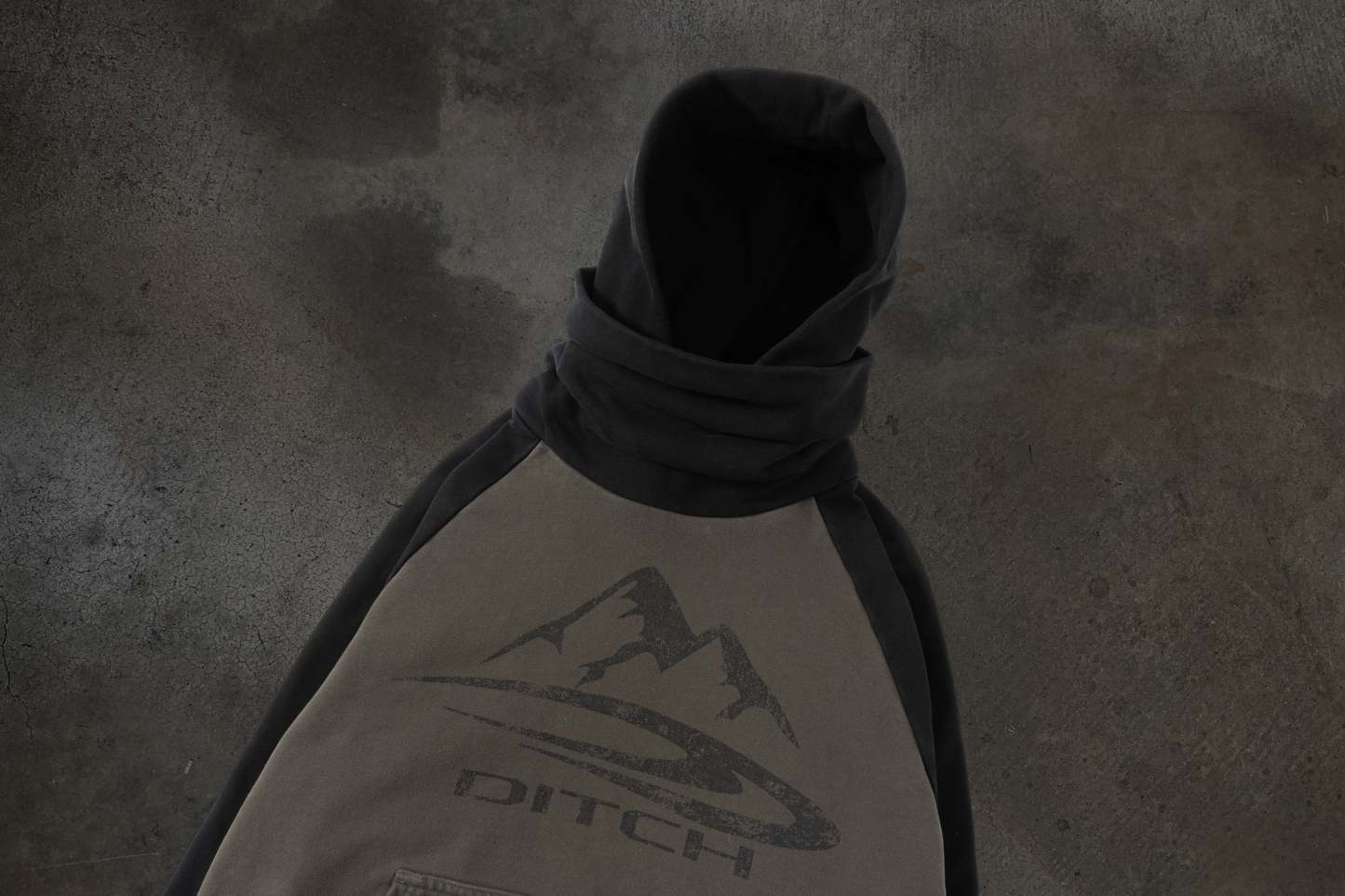 SUMMIT MASKED HOODIE (ASH)-IYAMIUIO