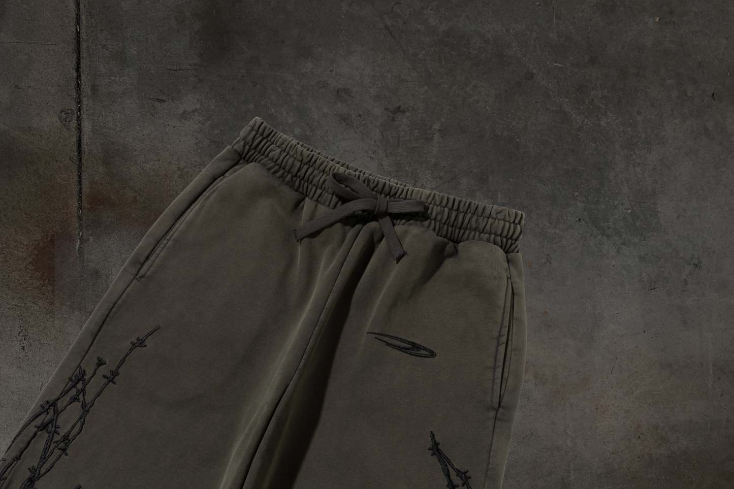 ATHLETIC BARBED SWEATS (ASH)-IYAMIUIO