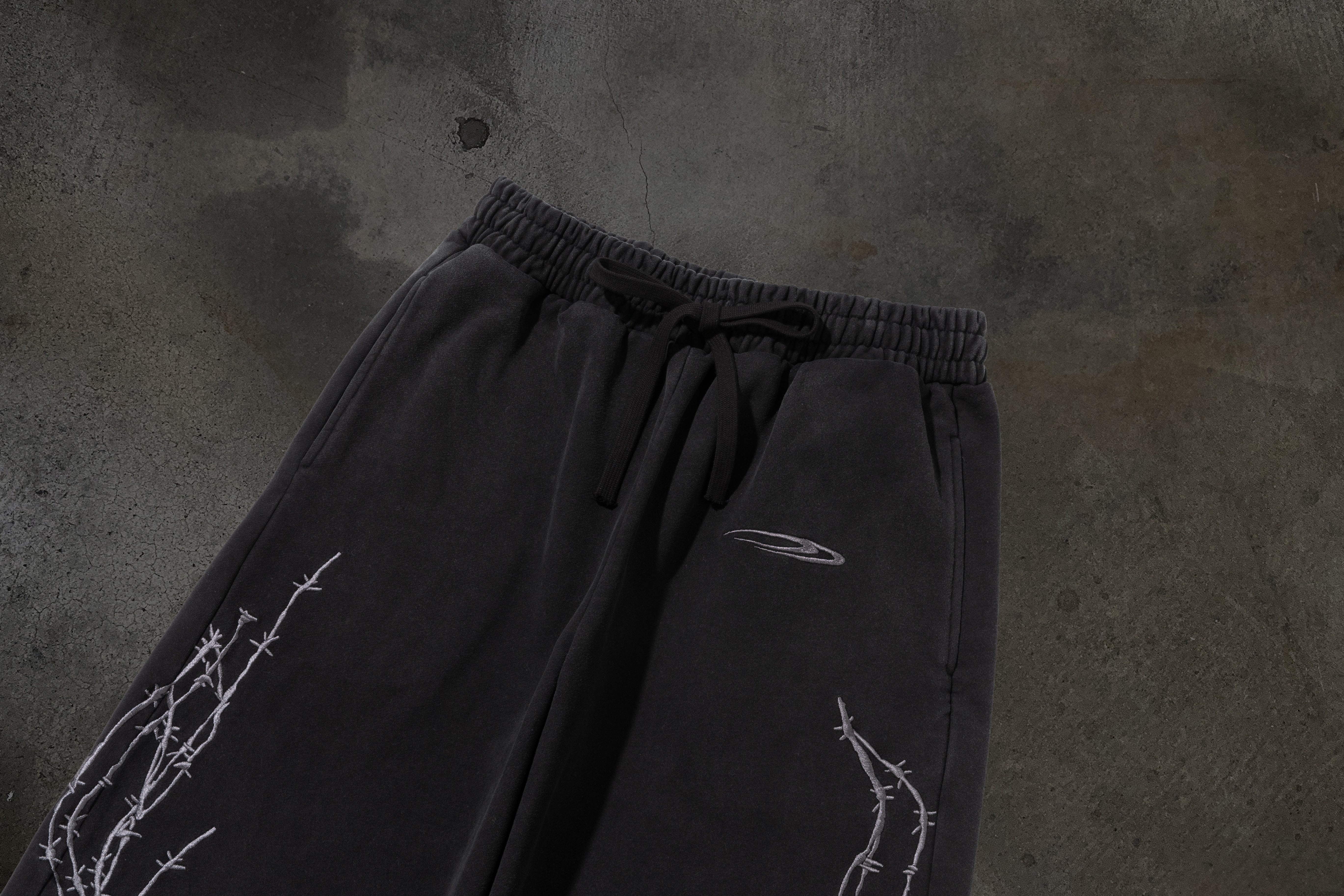 ATHLETIC BARBED SWEATS (COAL)-IYAMIUIO
