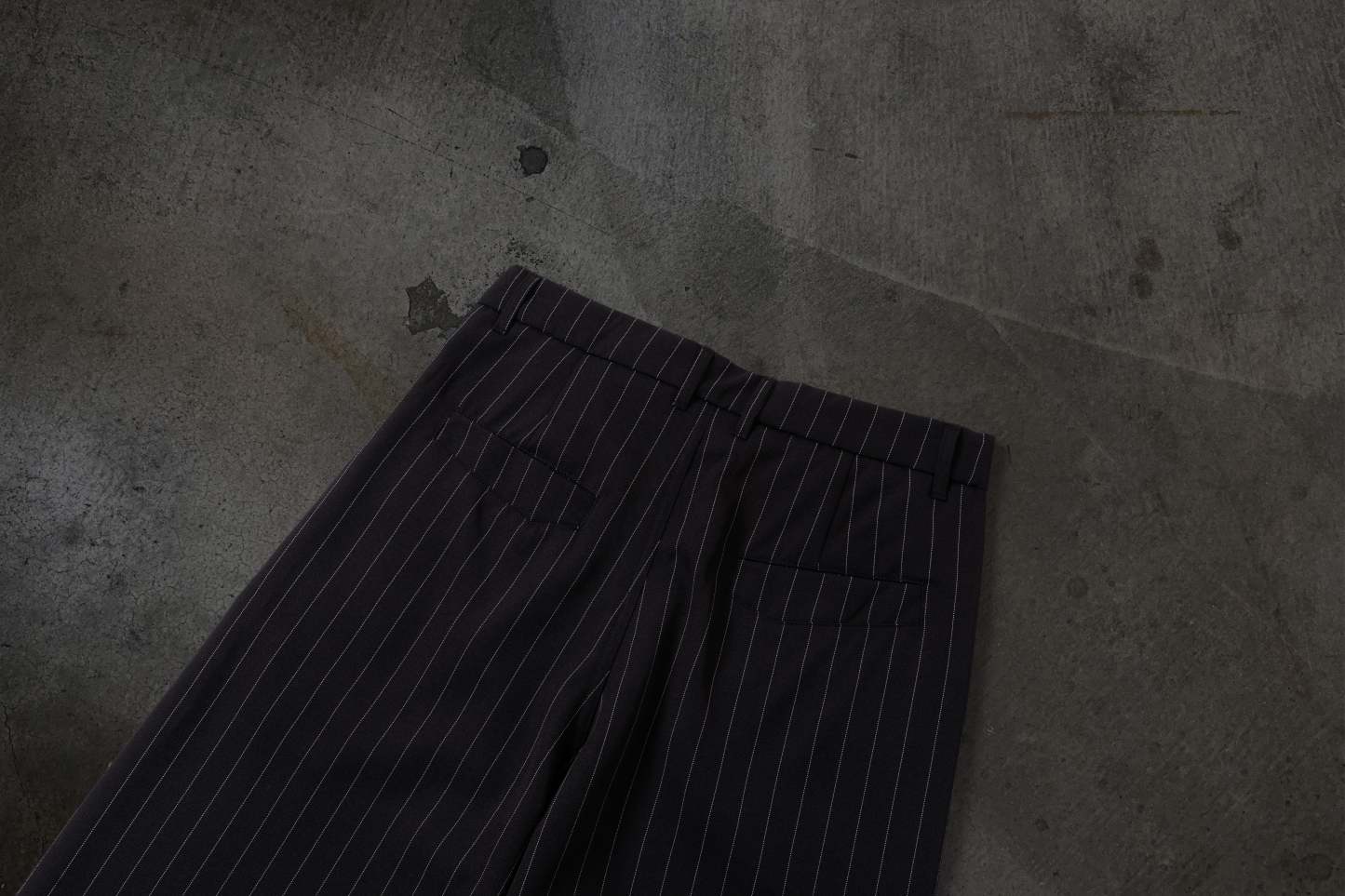 WIDE-LEG DRESS PANTS (PINSTRIPED BLK/WHT)-IYAMIUIO