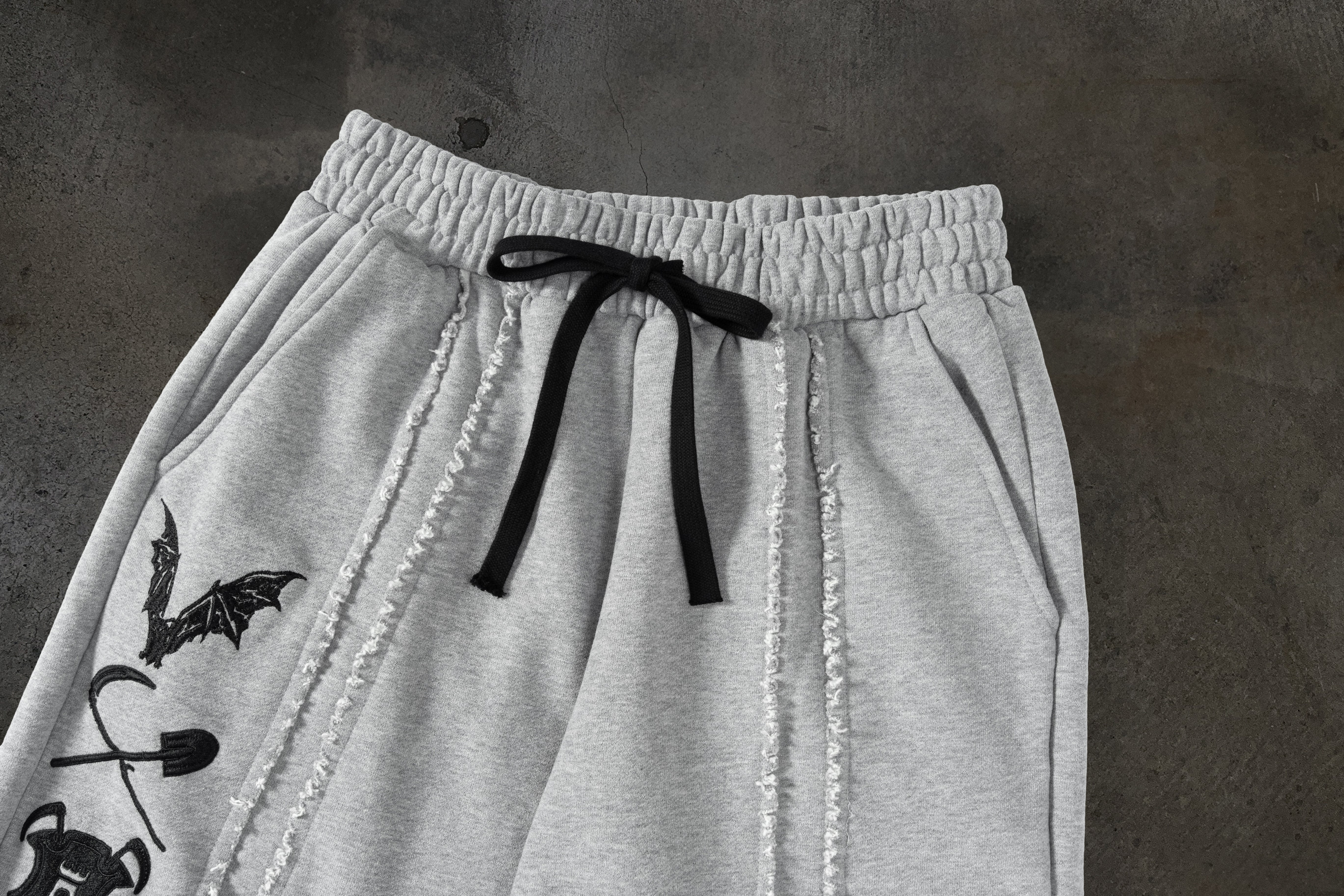PATCHED SWEATS (HEATHER GREY)-IYAMIUIO