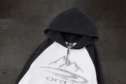 SUMMIT ZIPUP (WHITE)-IYAMIUIO