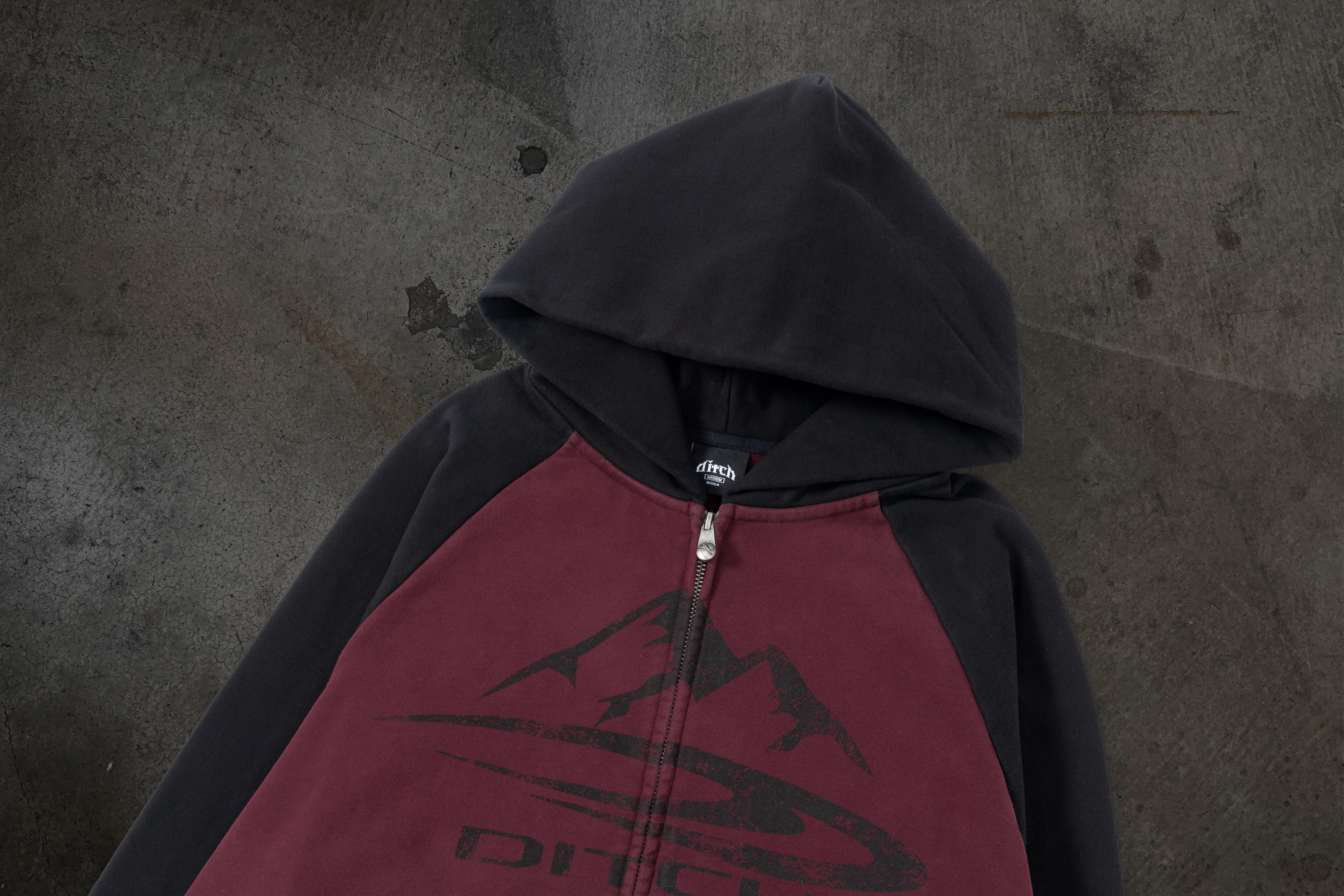 SUMMIT ZIPUP (CRIMSON)-IYAMIUIO