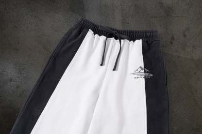 SUMMIT SWEATS (WHITE)-IYAMIUIO