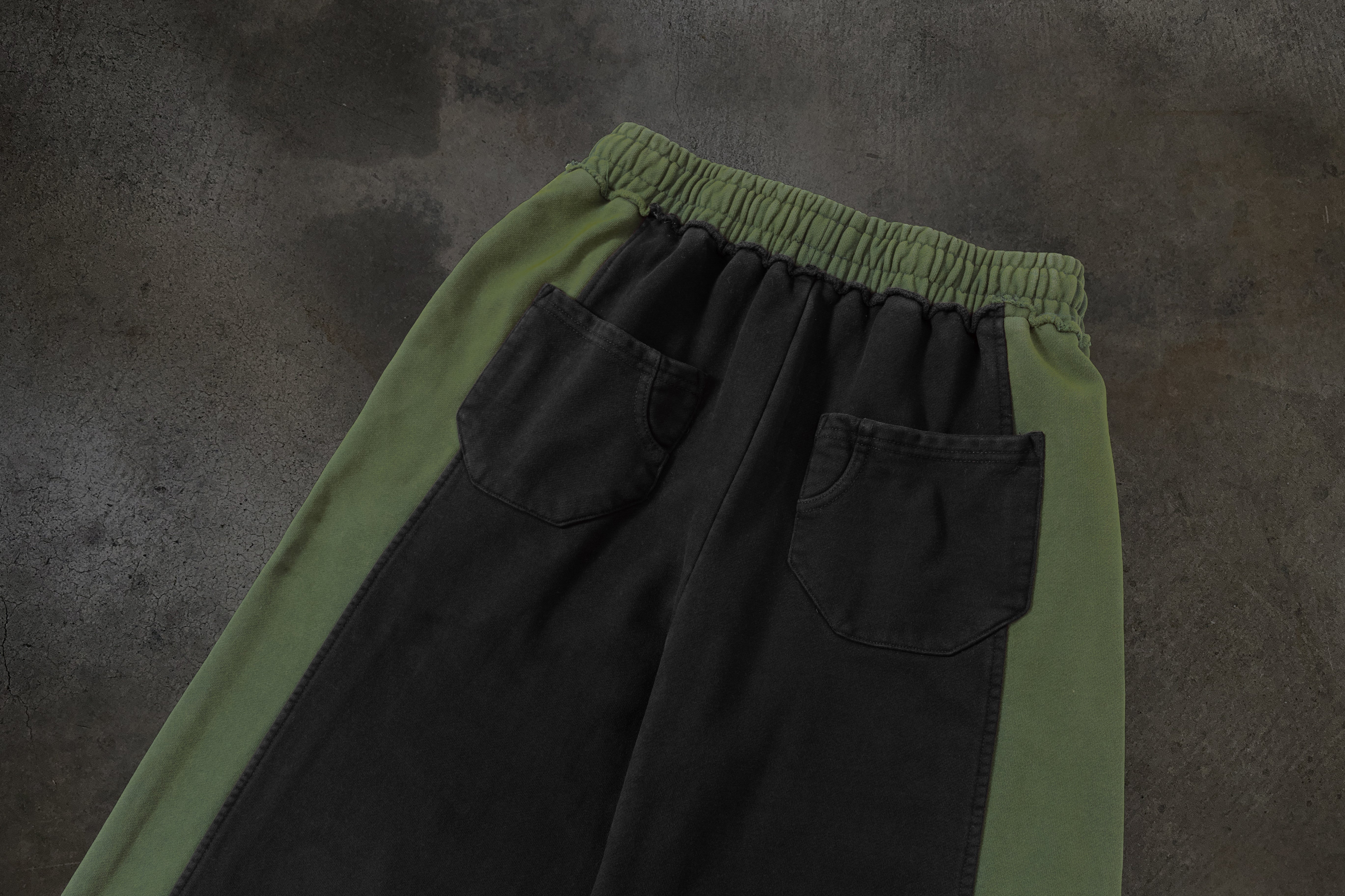 SUMMIT SWEATS (PINE)-IYAMIUIO