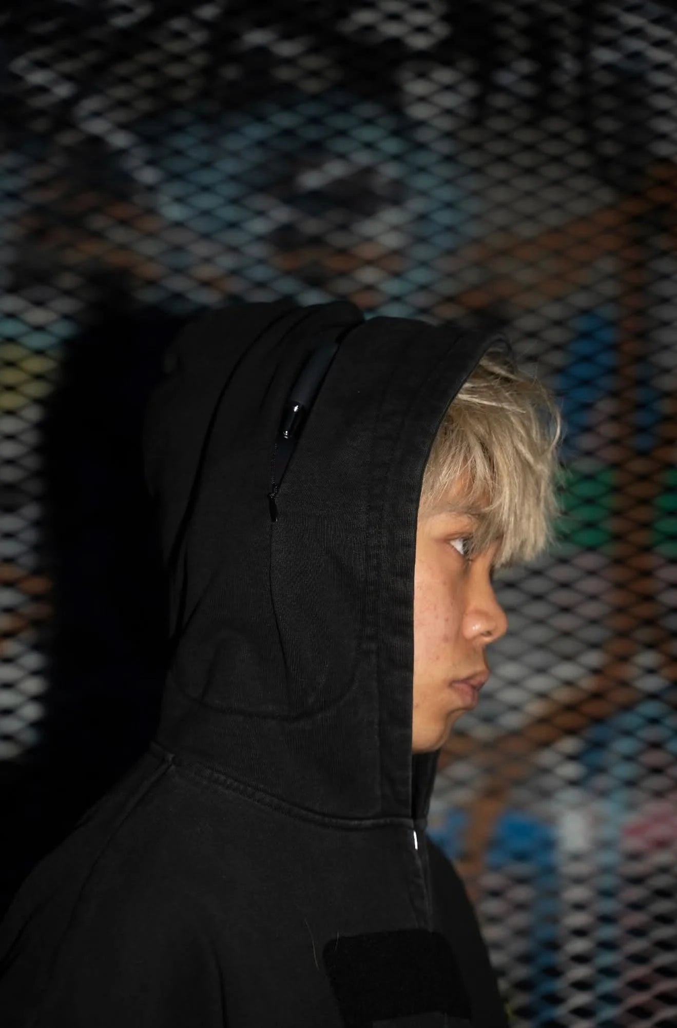 “Music Connects Us” v2 Zip (Black)-IYAMIUIO