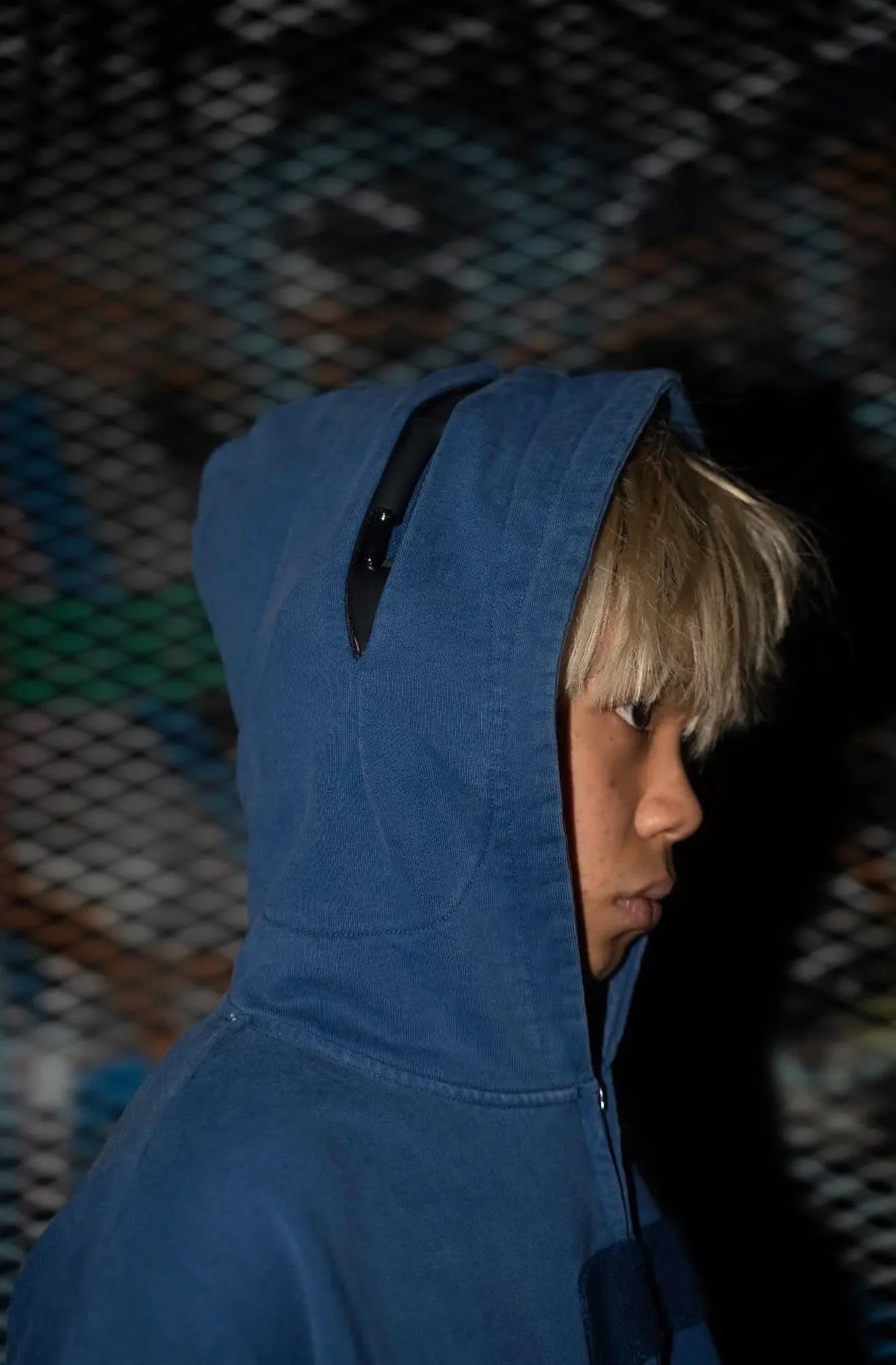 “Music Connects Us” v2 Zip (Blue)-IYAMIUIO