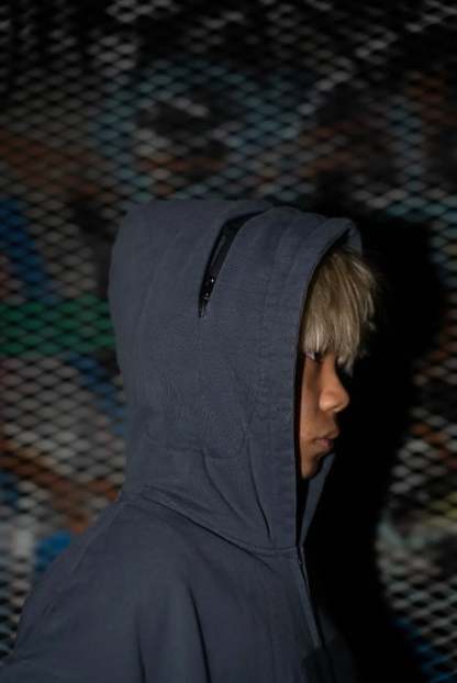 “Music Connects Us” v2 Zip (Grey)-IYAMIUIO