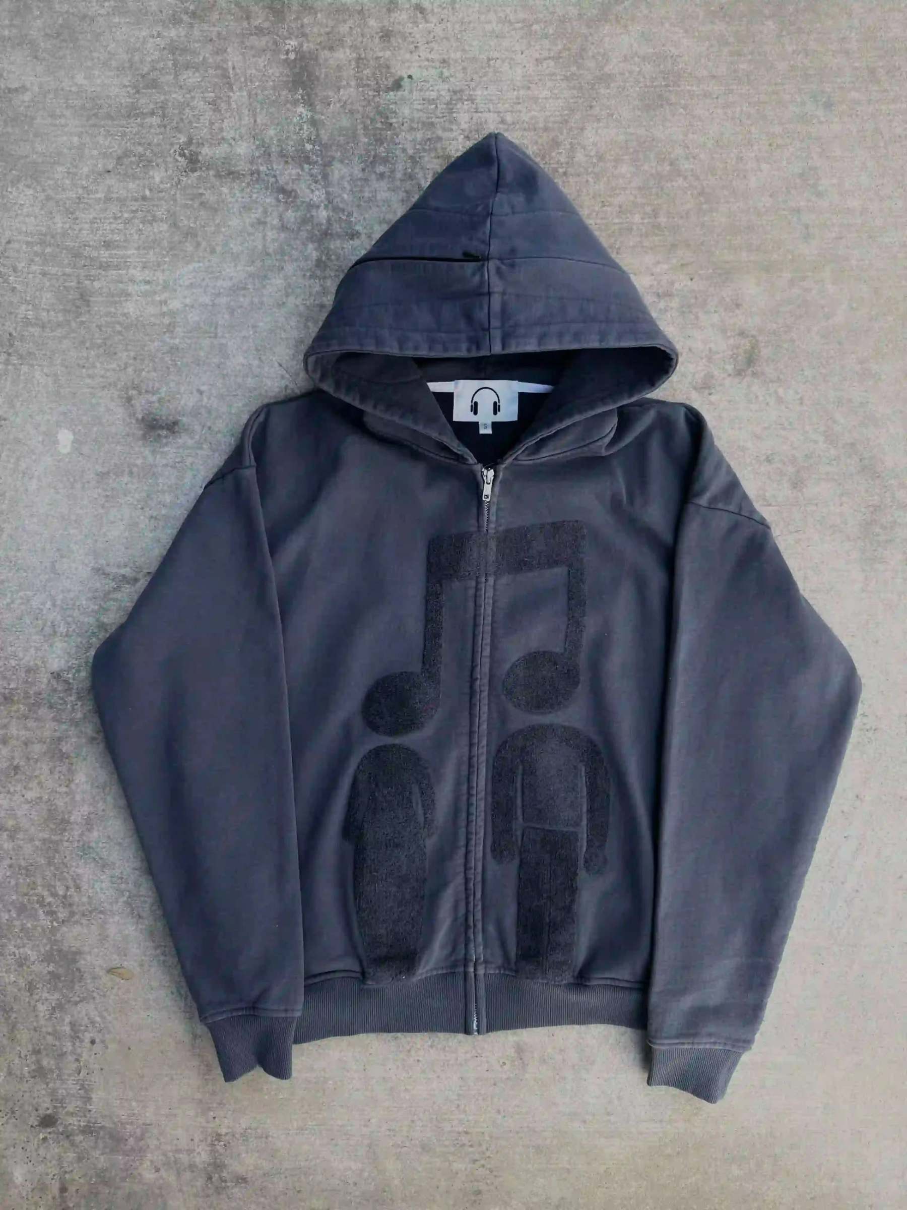 “Music Connects Us” v2 Zip (Grey)-IYAMIUIO