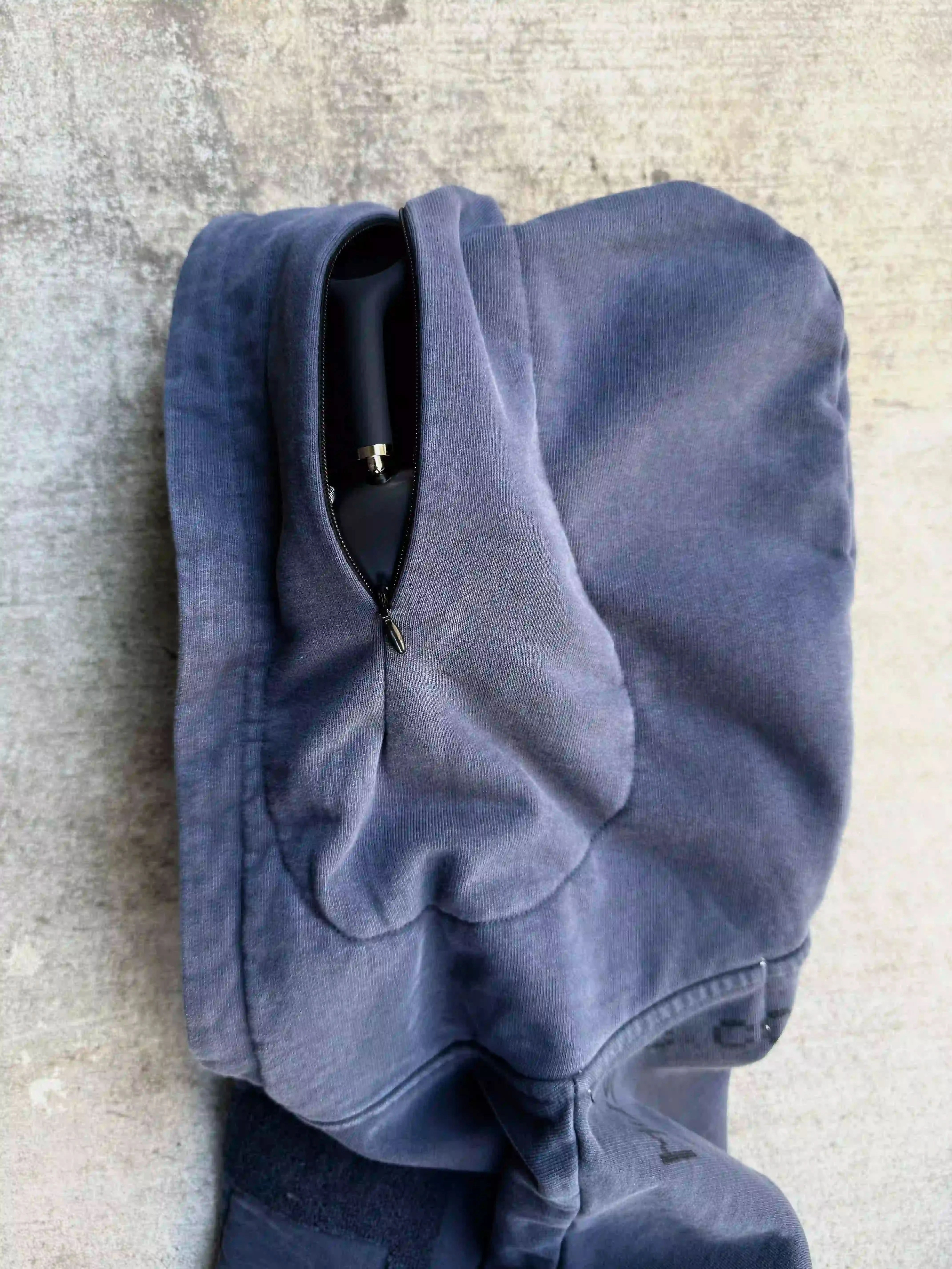 “Music Connects Us” v2 Zip (Grey)-IYAMIUIO