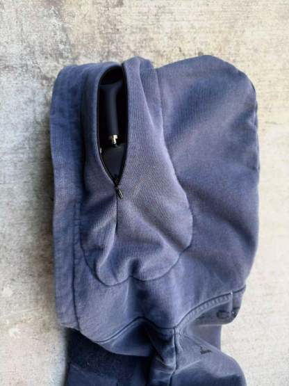 “Music Connects Us” v2 Zip (Grey)-IYAMIUIO