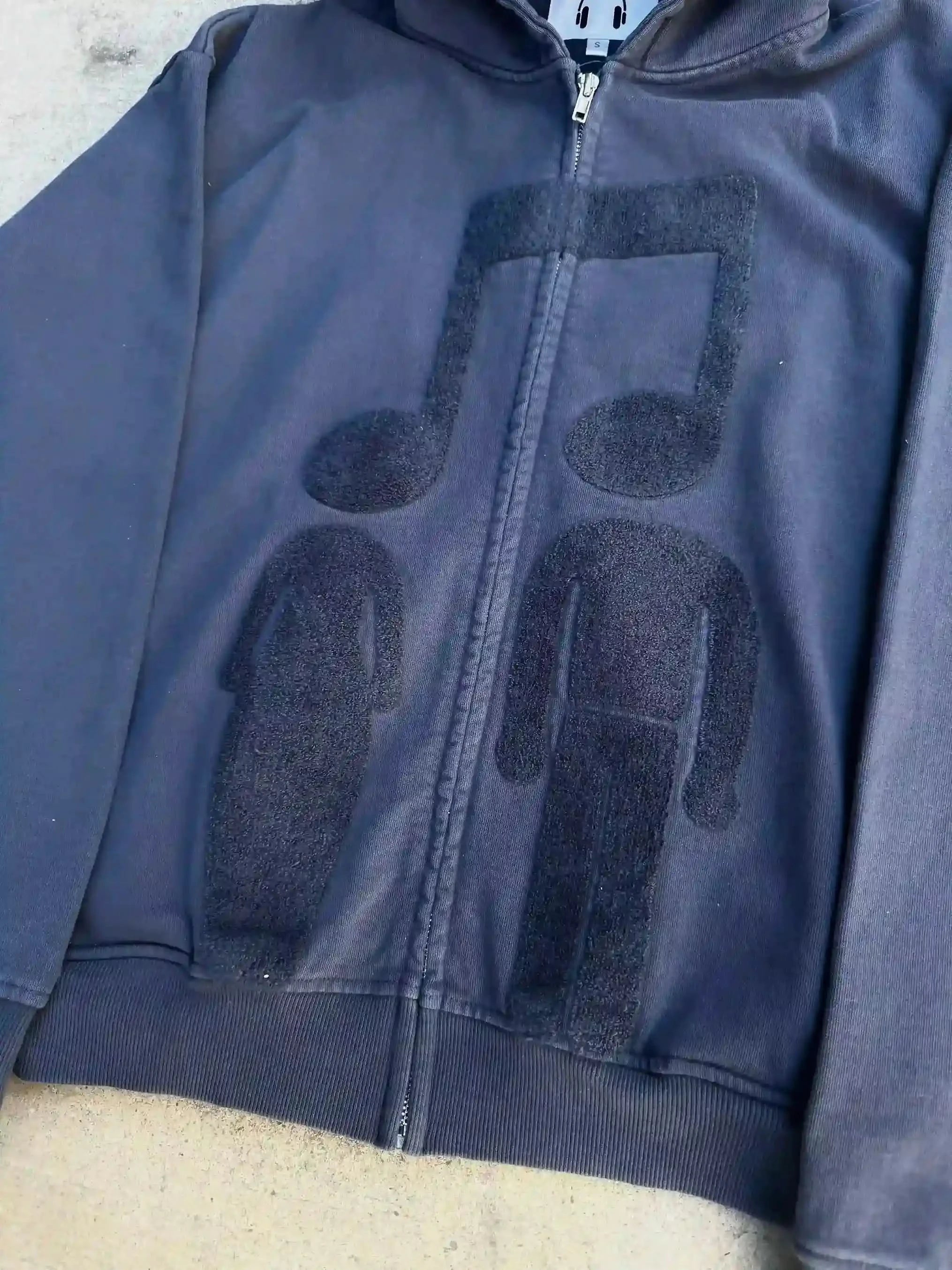 “Music Connects Us” v2 Zip (Grey)-IYAMIUIO