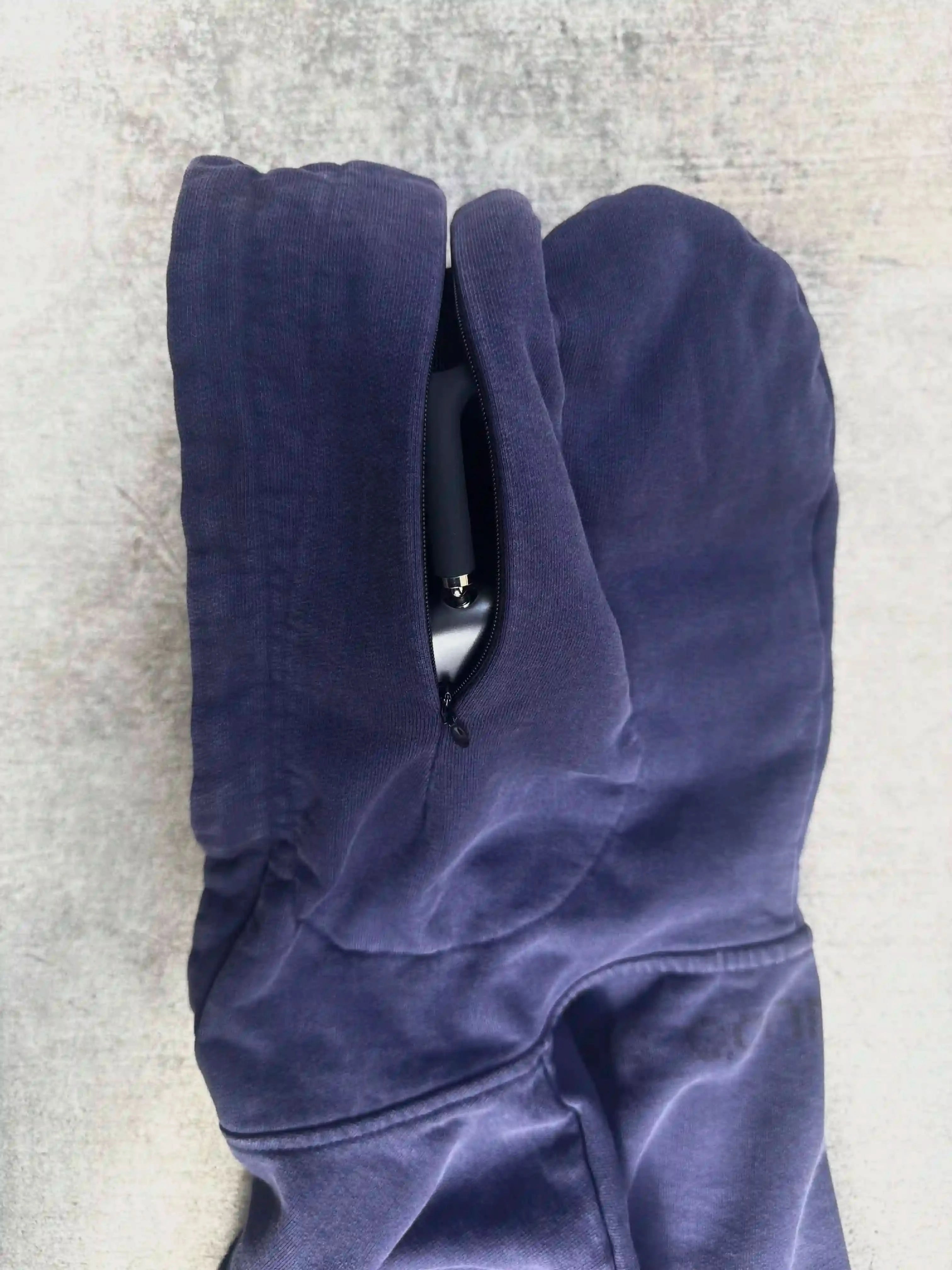 “Music Connects Us” v2 Zip (Purple)-IYAMIUIO