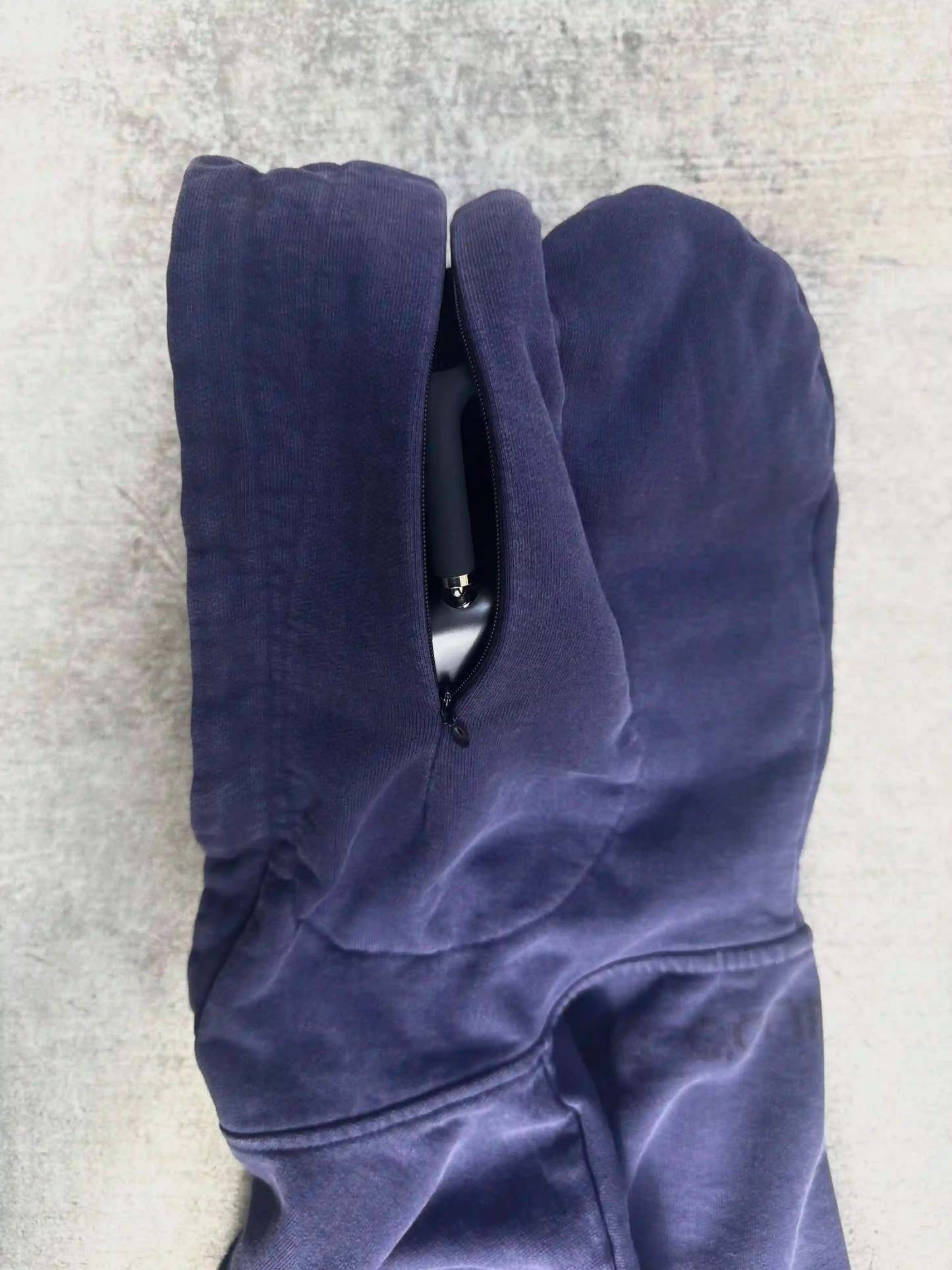 “Music Connects Us” v2 Zip (Purple)-IYAMIUIO