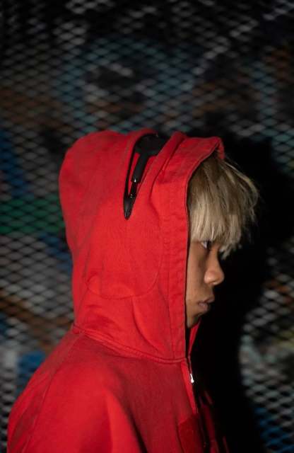 “Music Connects Us” v2 Zip (Red)-IYAMIUIO