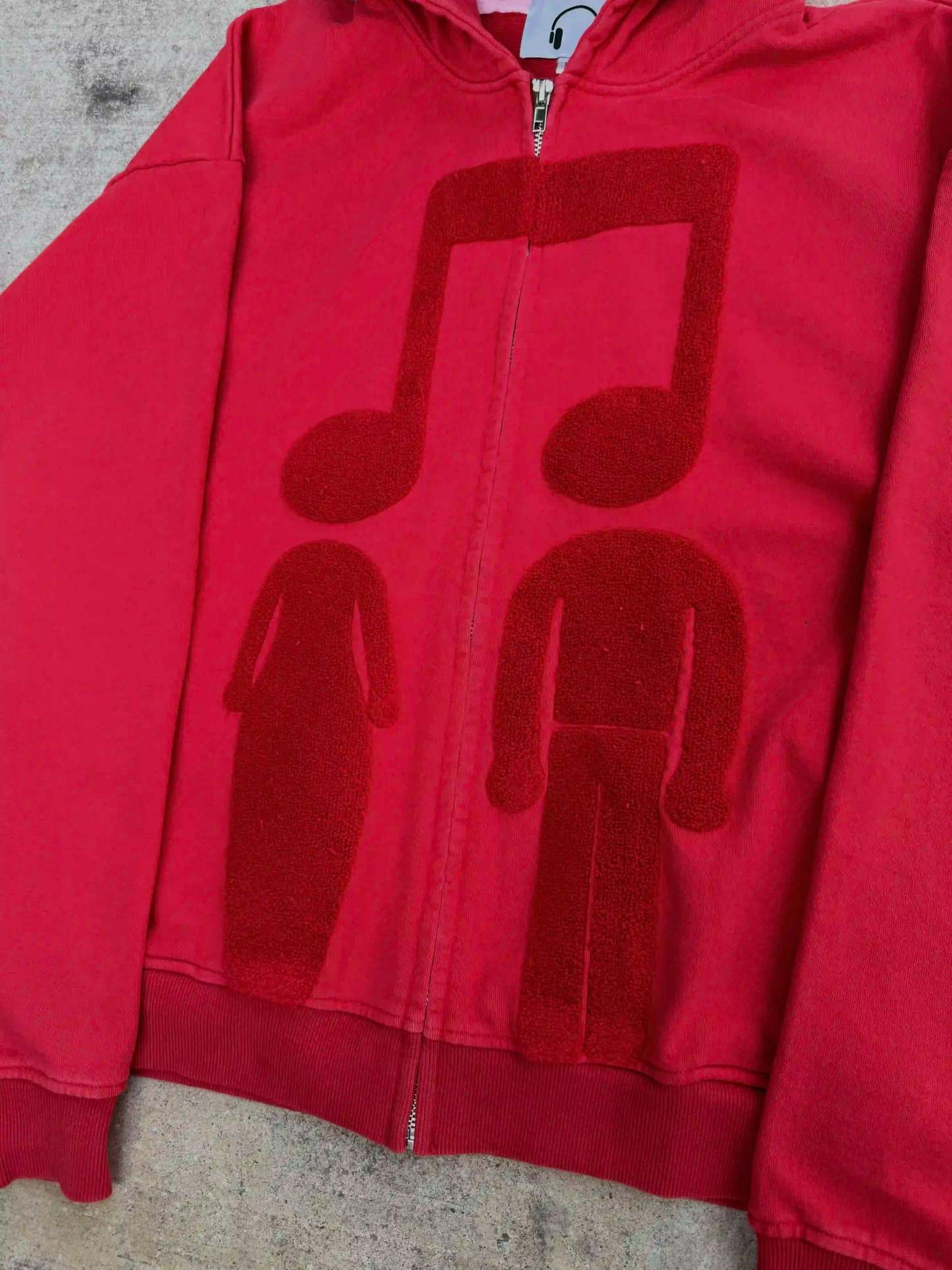 “Music Connects Us” v2 Zip (Red)-IYAMIUIO