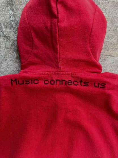 “Music Connects Us” v2 Zip (Red)-IYAMIUIO