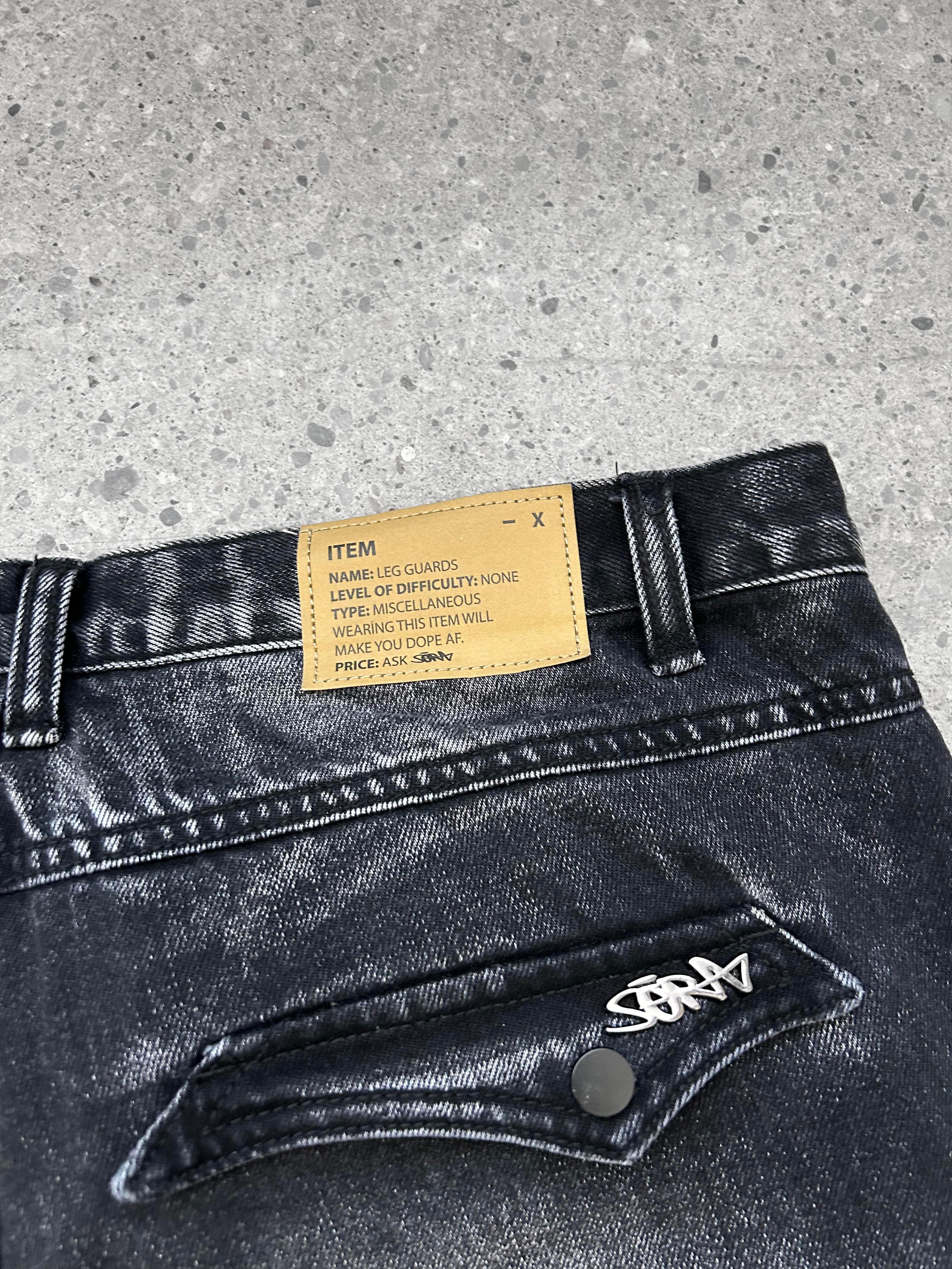 "WINTER ARMOR" Black Cargo Pants-IYAMIUIO