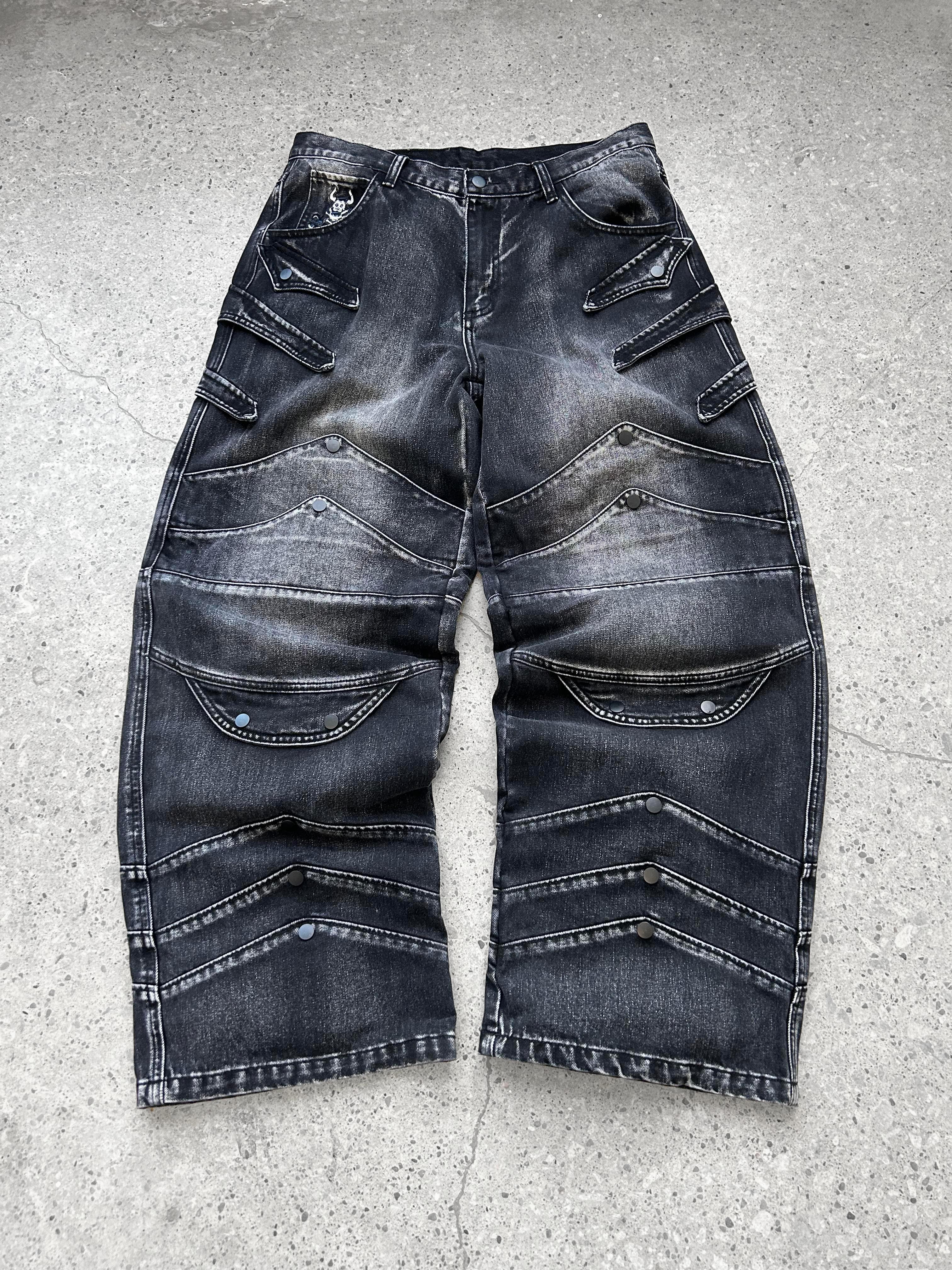 "WINTER ARMOR" Black Cargo Pants-IYAMIUIO