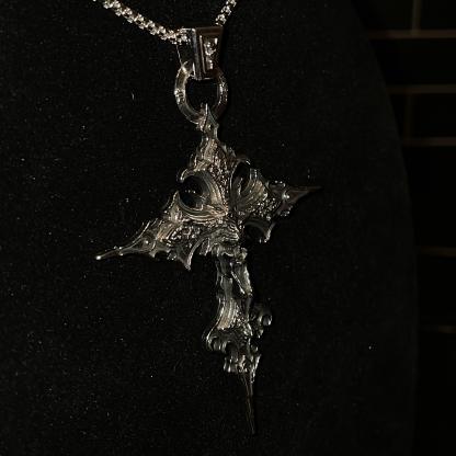 "Skeleton Cross Necklace"-IYAMIUIO
