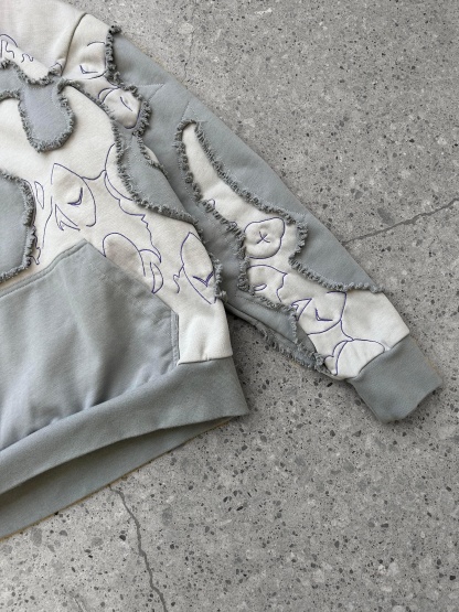 "LEVEL UP" Hoodie Grey-IYAMIUIO