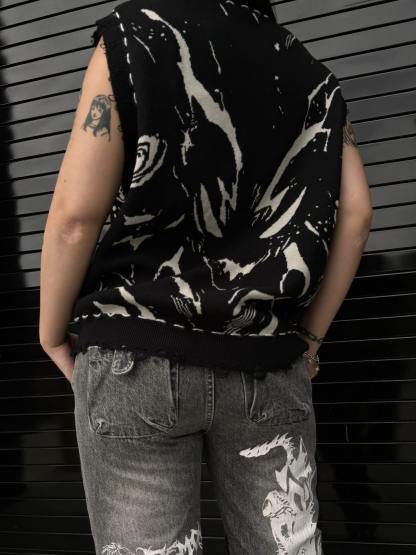 "Main Villain" Knit Vest-IYAMIUIO