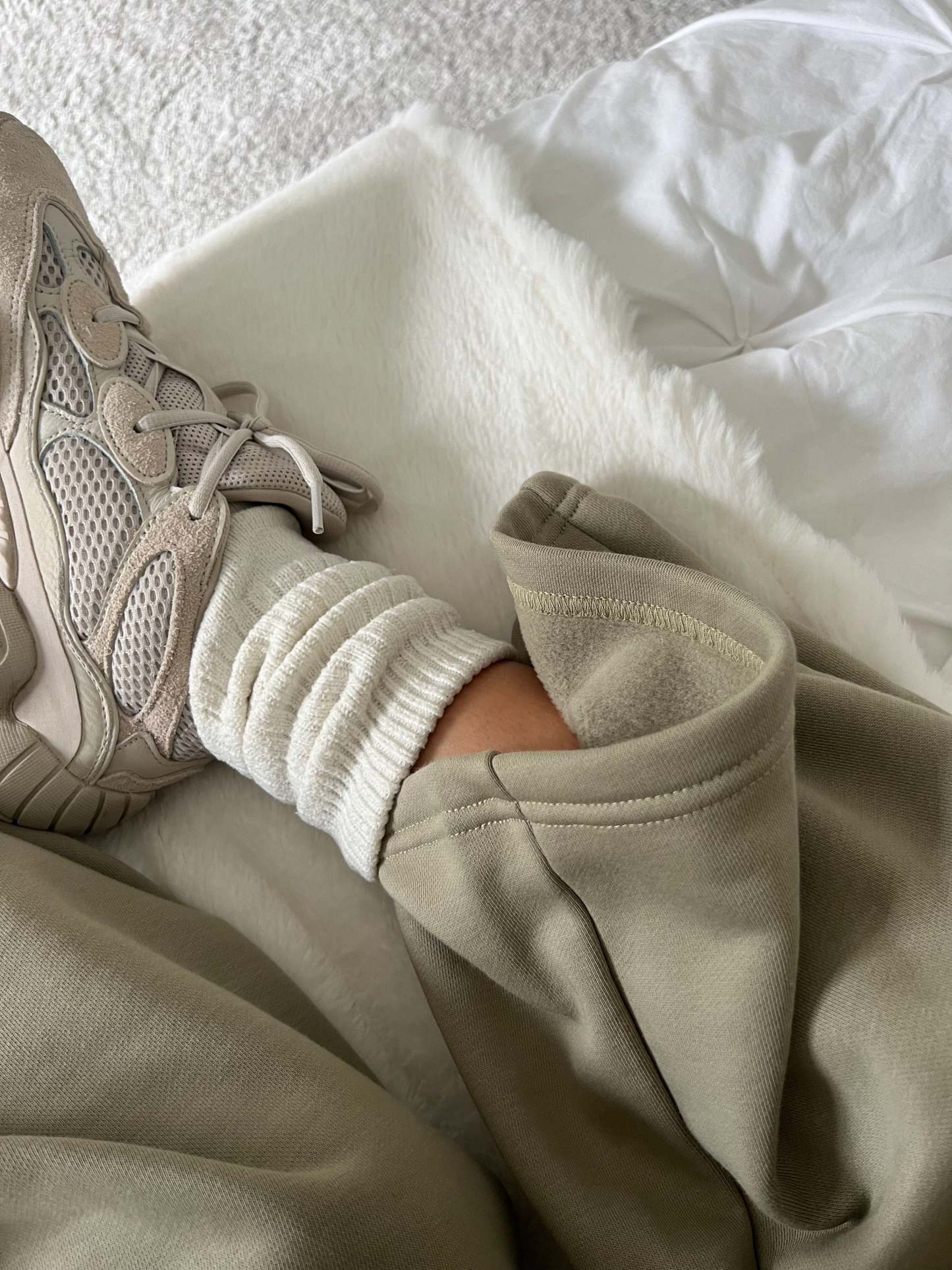 Signature Wide Leg Sweatpants in Limestone-IYAMIUIO