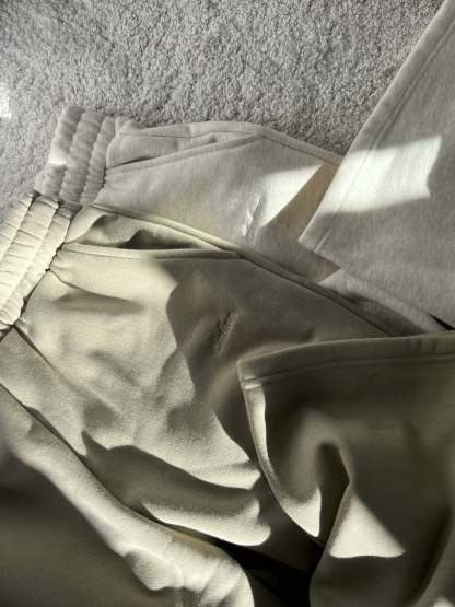 Signature Wide Leg Sweatpants in Pearl Grey-IYAMIUIO