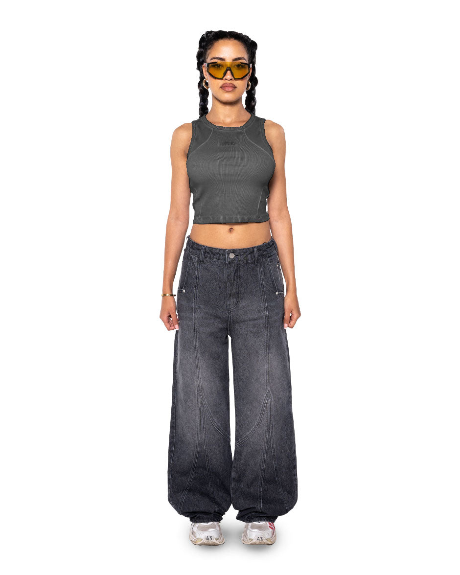 Curve Crop Top Black Oil Wash-IYAMIUIO