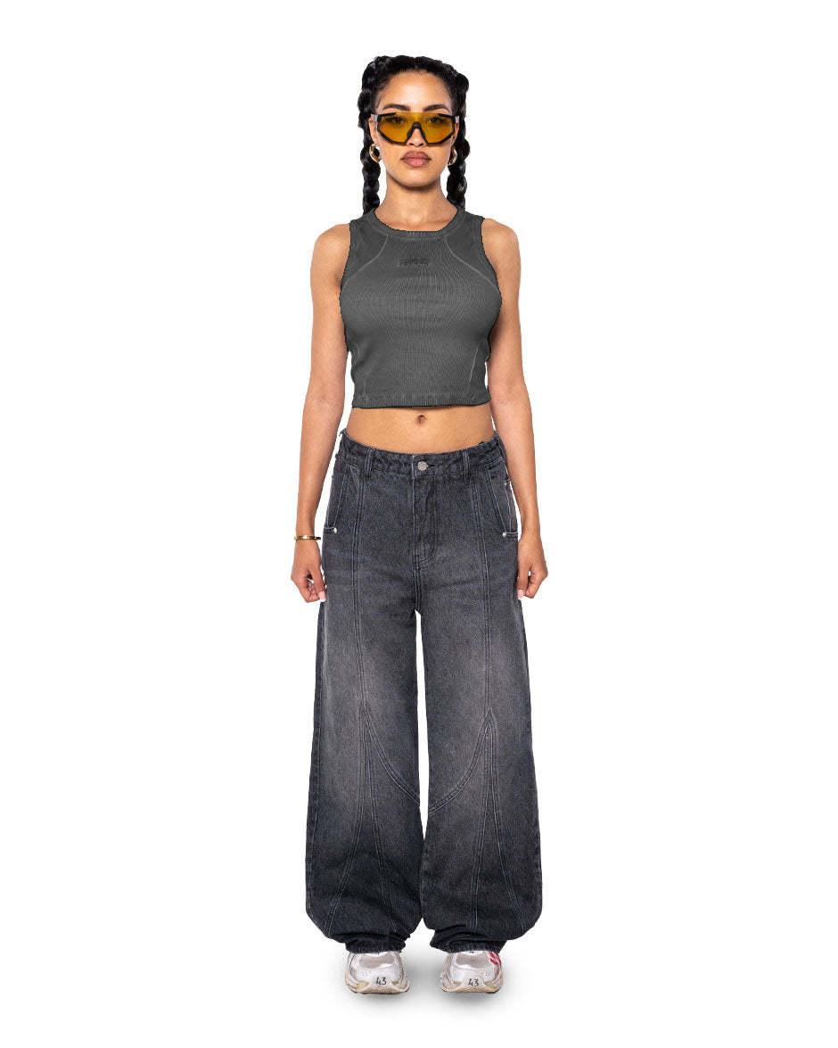 Curve Crop Top Black Oil Wash-IYAMIUIO