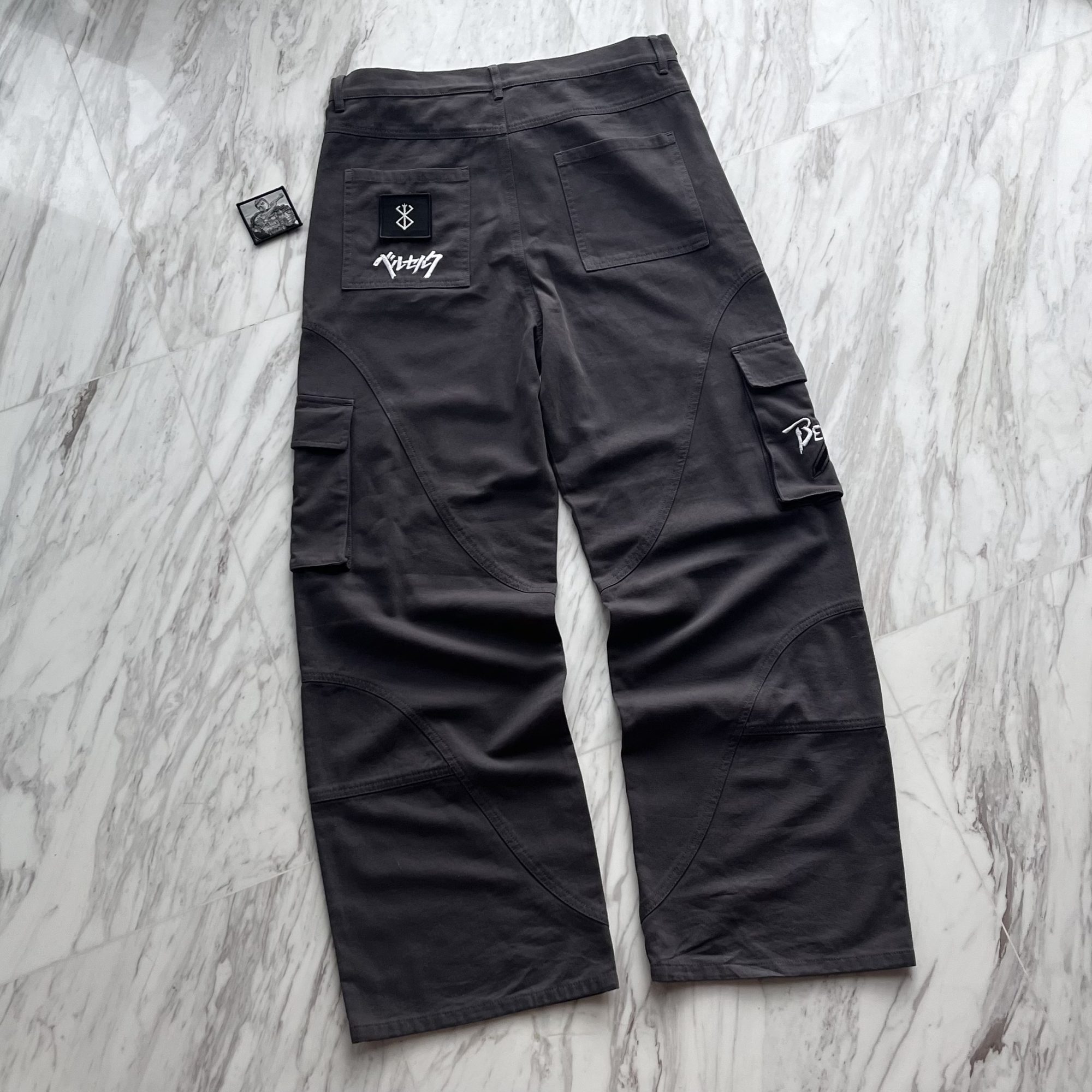 Guts Cargos-IYAMIUIO