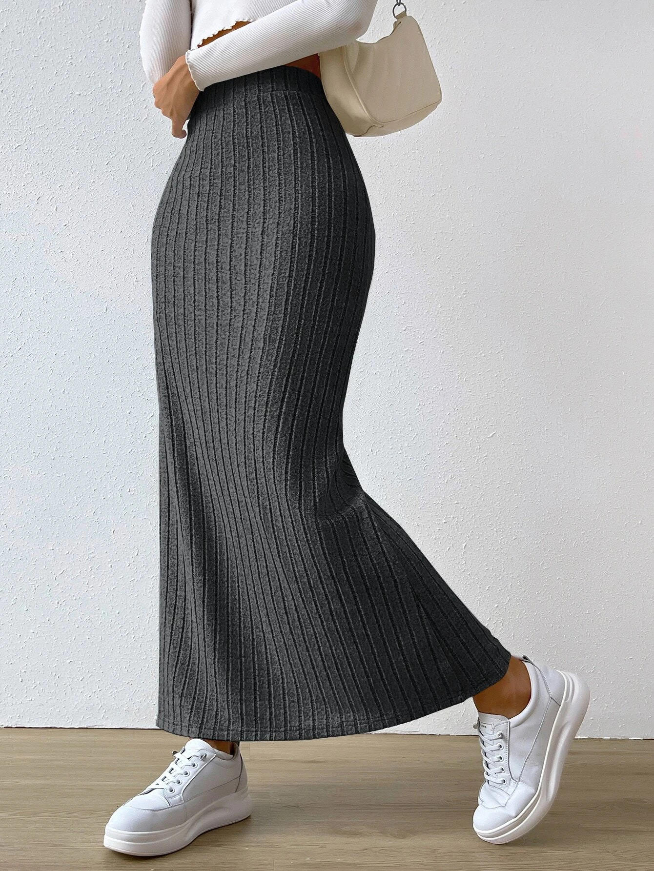 High-waisted Side Slit Knit Bustier Skirt