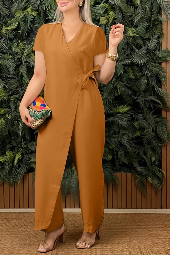 👩Women's V-Neck Jumpsuit – Stretchy, Machine Washable & Size Inclusive