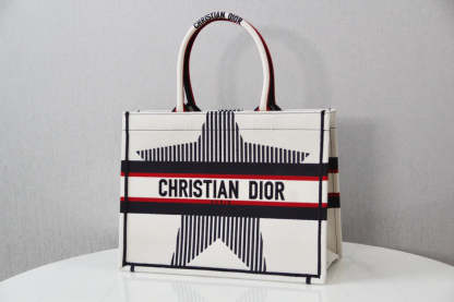 DI Medium Book Tote White, For Women, Women’s Handbags 14in/36cm CD