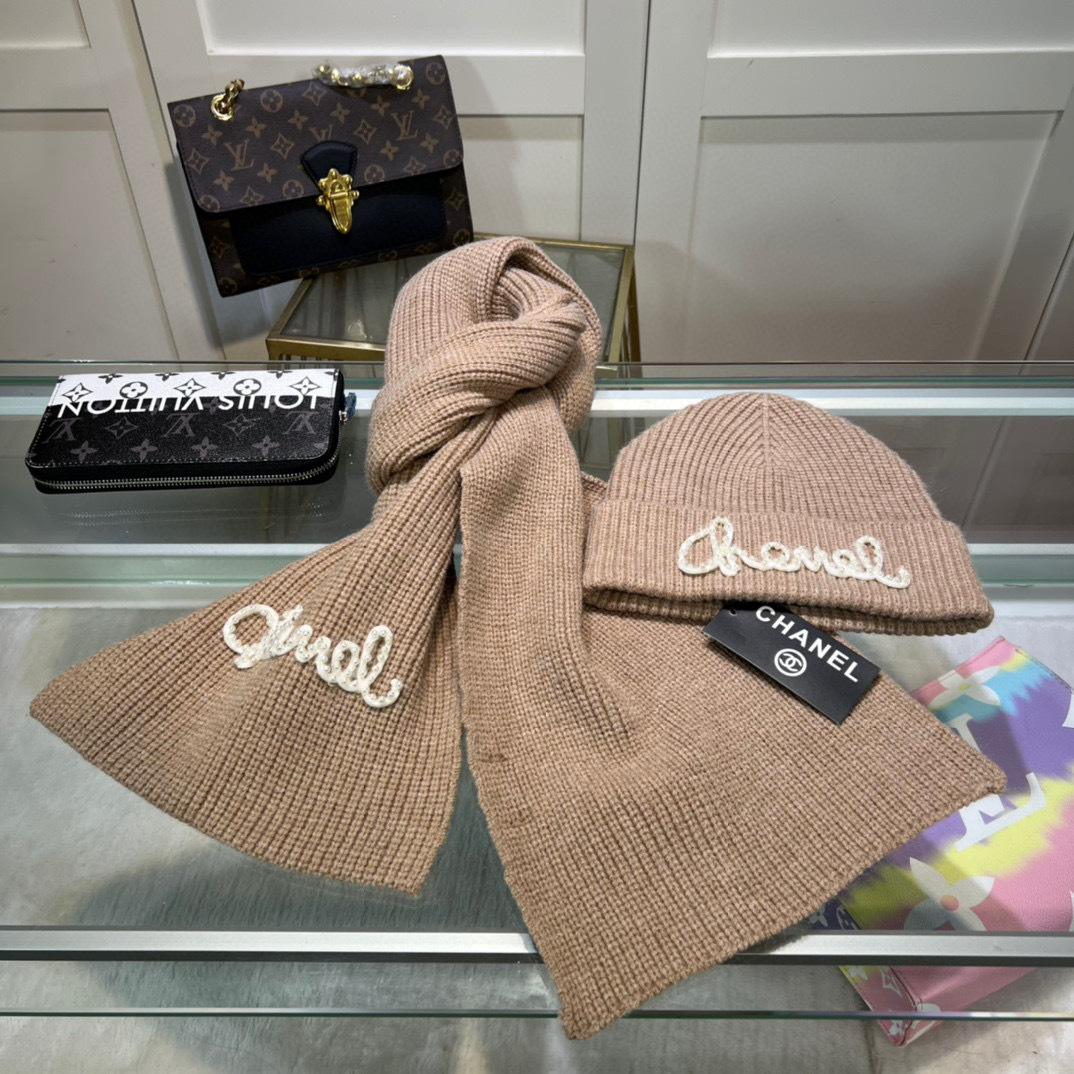 CC BEANIE HAT AND SCARF BROWN WOOL SET