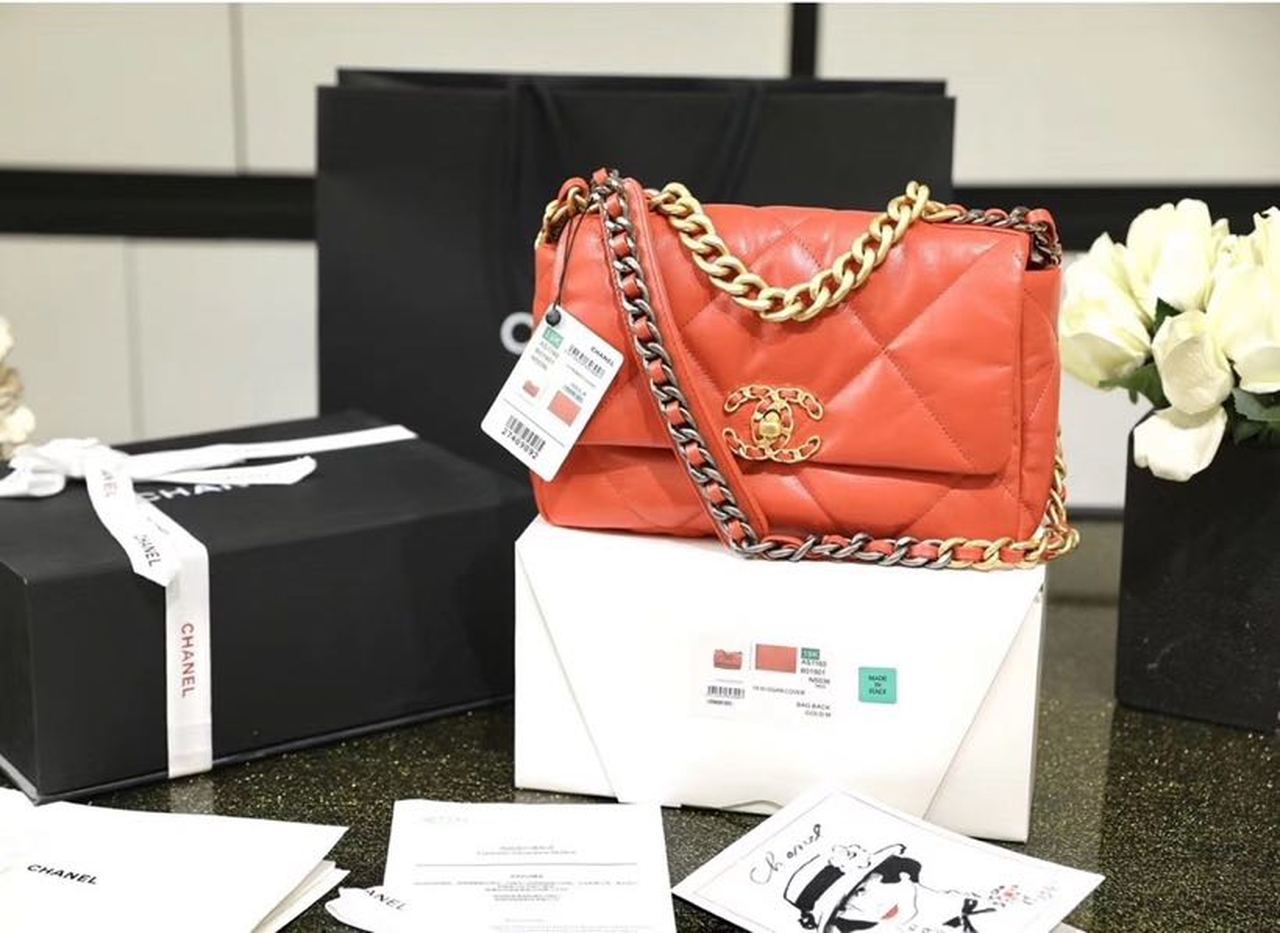 CHL 19 Handbag 26cm Red For Women AS1160
