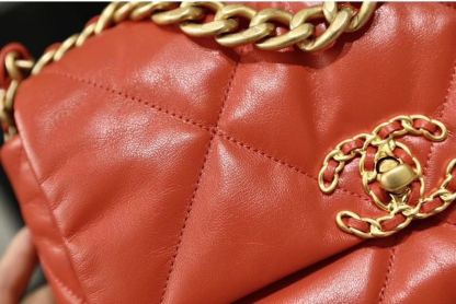 CHL 19 Handbag 26cm Red For Women AS1160